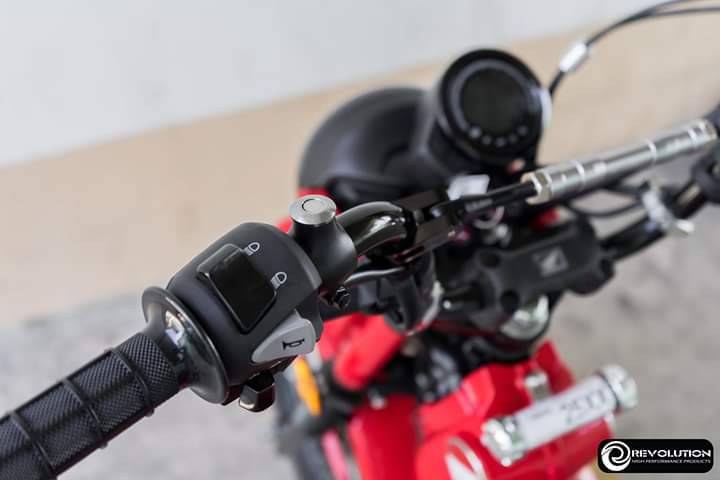 น็อตปิดรูกระจก REVOLUTION ใส่ได้ทุกรุ่น โอลิง10MM ราคา250