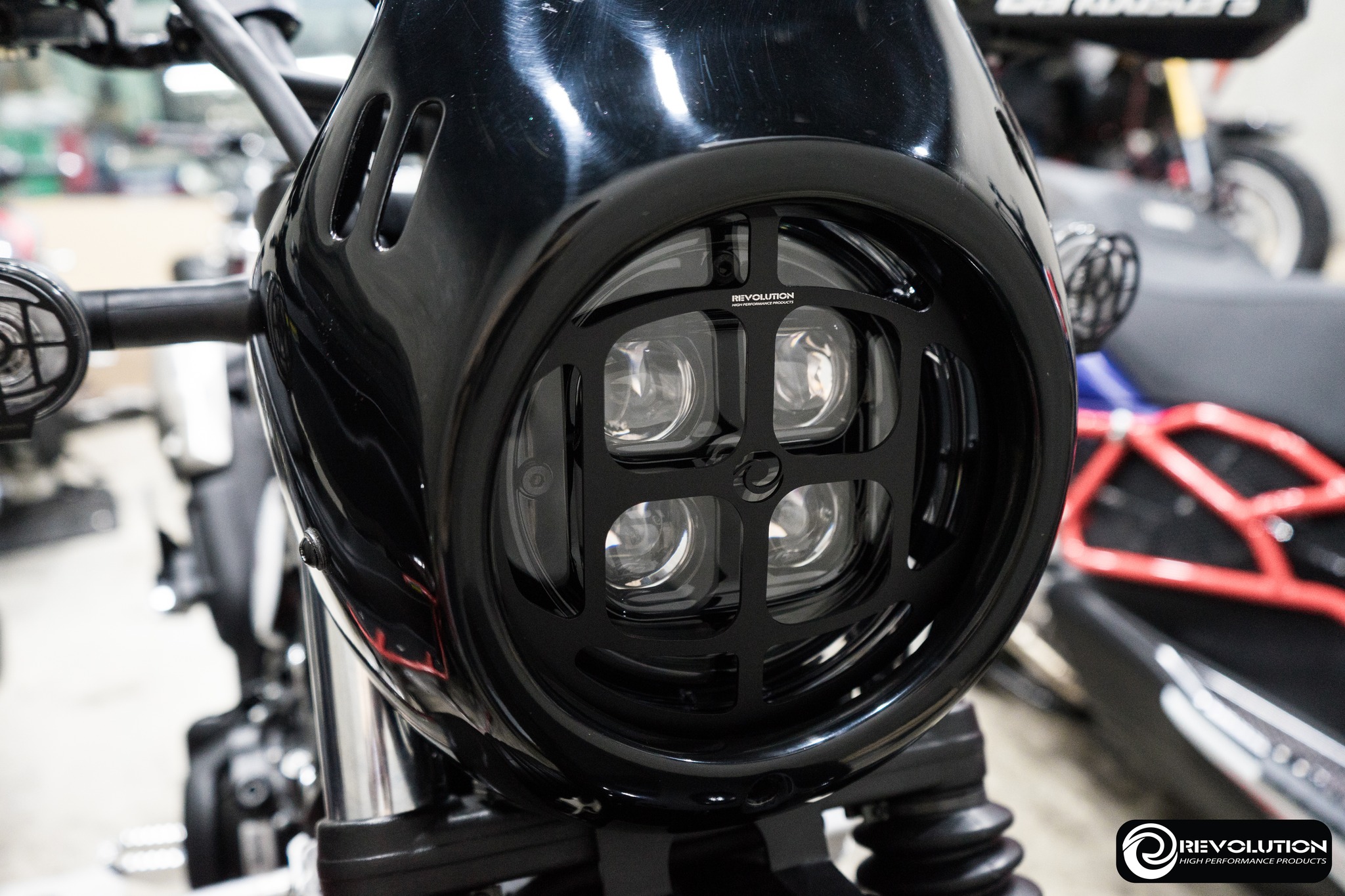 การ์ดไฟหน้า (มีเนียม) 2D REVOLUTION CL300-500/REBEL300-500 2023- เงิน- ดำ ราคา 1,200 บาท/ชุด