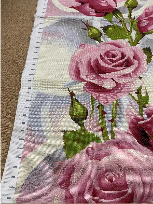 rose-1100 *สินค้าหมด* ชุดปักครอสติช ลายช่อกุหลาบชมพู (ปักเต็มผืน ไม่มีเดินเส้น ปักครั้งละ 3 เส้นเล็ก) ขนาด 71*128 ซม.ผ้าครอสติช 11CTพิมพ์ลายปักบนผ้า ไหมคอตตอน 36 สี ผังลาย เข็ม