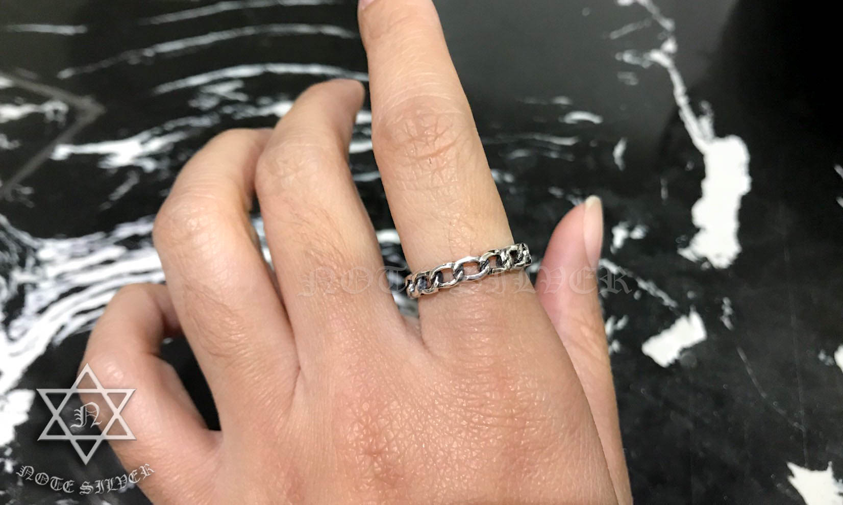 แหวนเงินแท้ ลายเลส วงเล็ก Sterling Silver 925 NSRG2300