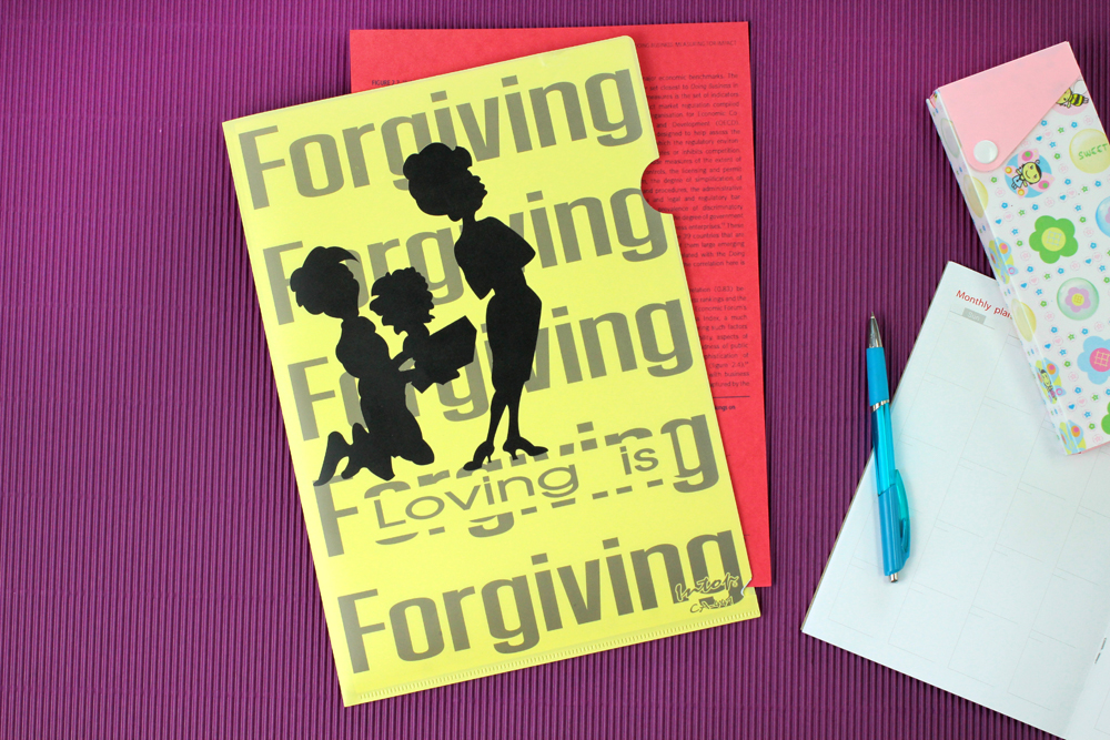 แฟ้มซอง A4 พิมพ์ลาย Love