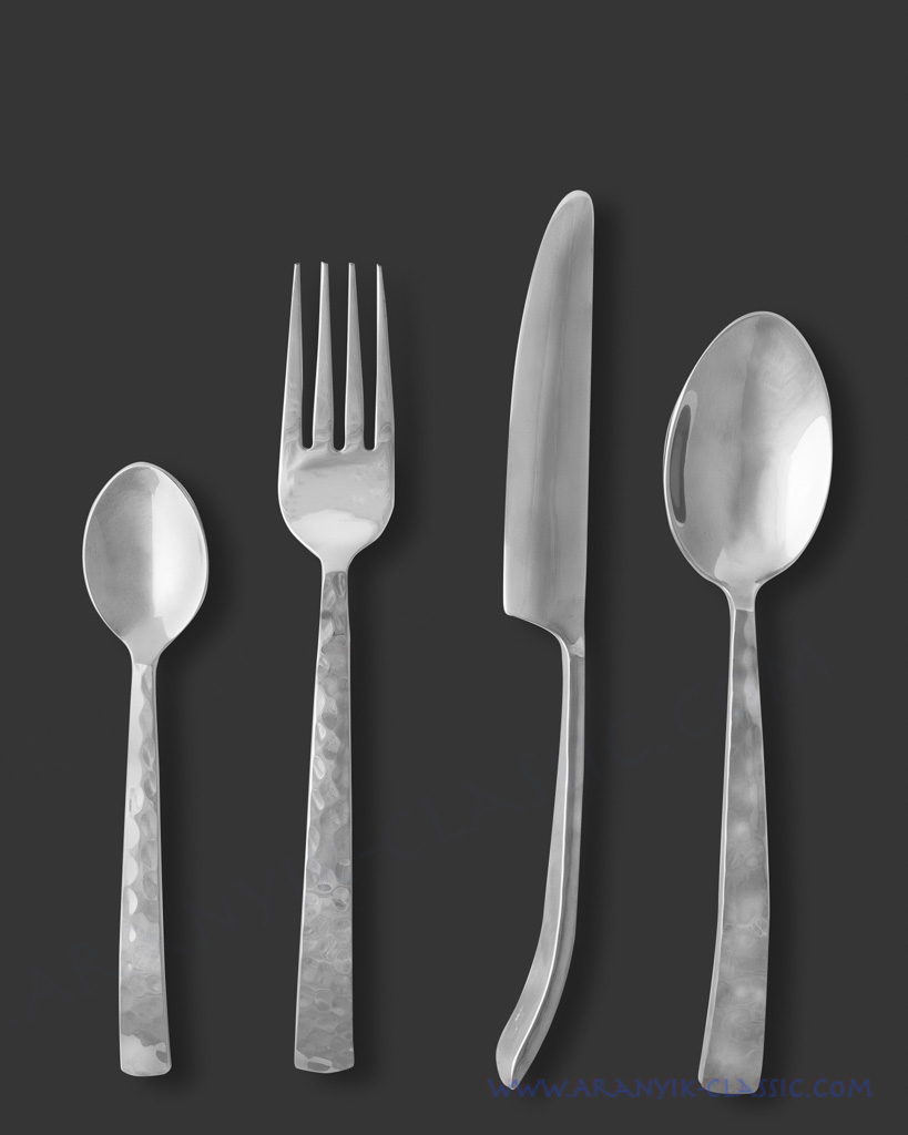 ช้อนส้อมมีด Carmillian