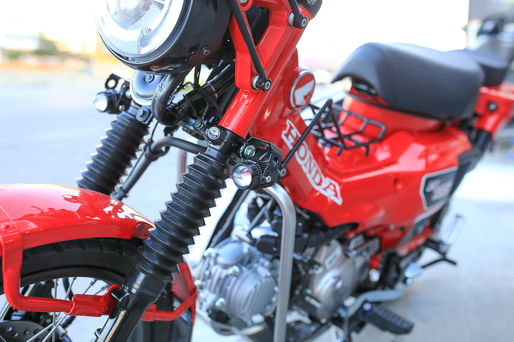 ไฟสปอตไลท์มอเตอร์ไซค์ ไฟหน้า ไฟท้าย สว่างมาก 2 สเต็ป (เเสงสีขาว+แสงสีส้ม) 13W+13W ไฟ LED DC12V-24V(2ชิ้น) 4.9