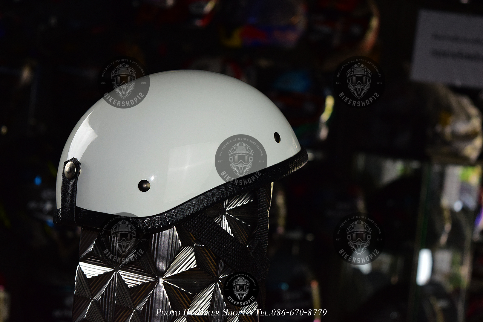 หมวกกันน็อคกะลา Chopper สีขาว