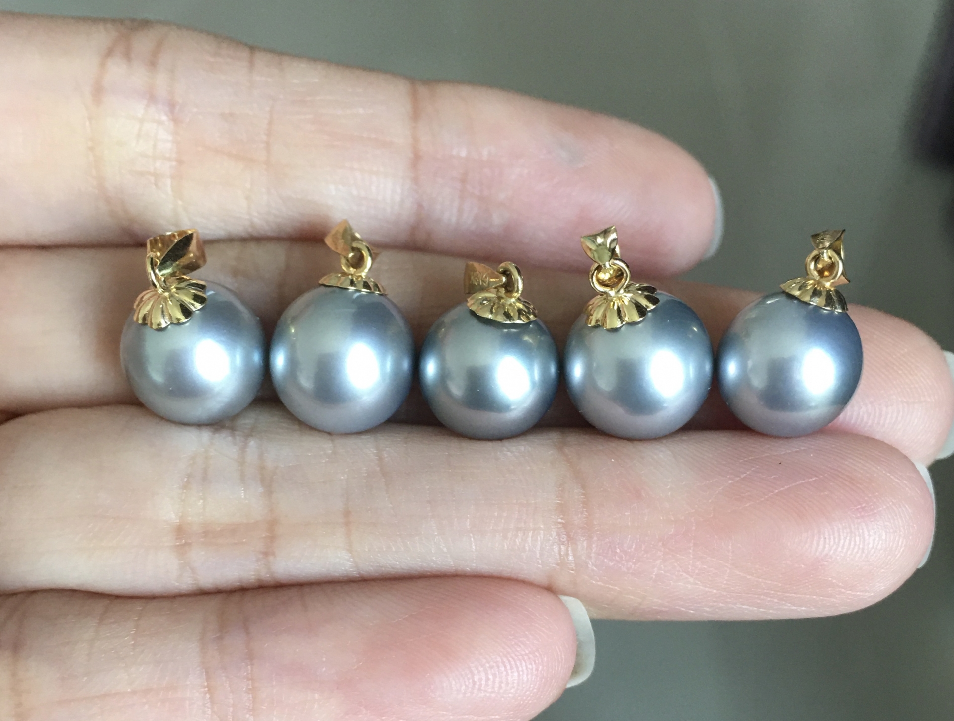 จี้ไข่มุก south sea 9-10 มิล ตัวเรือน 18k สีเทา เกรด AAA