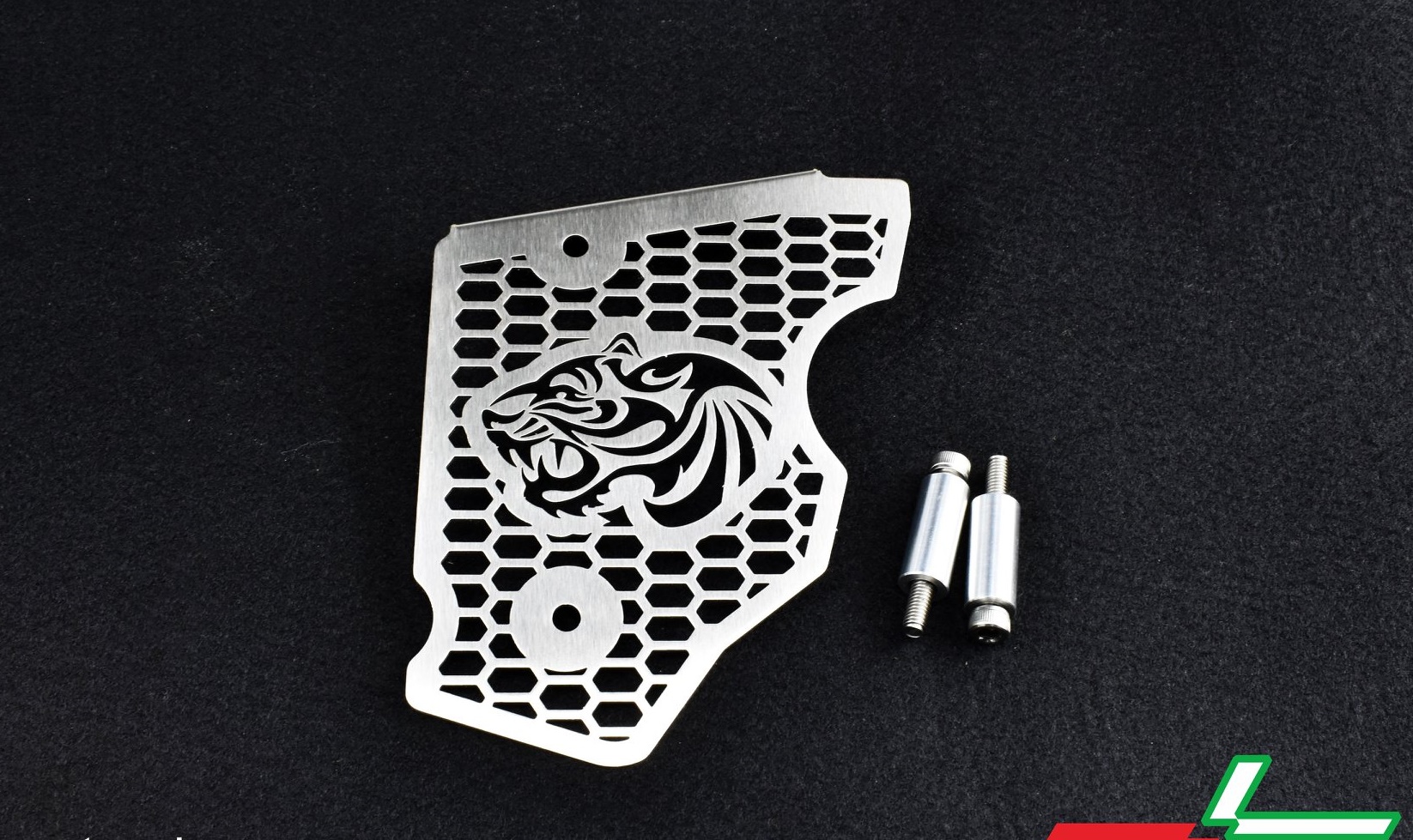 แผ่นบังสเตอร์หน้า งานสแตนเลส laser Honda CB150R SVENSPEED Stainless Sprocket cover for Honda CB150R ราคา450