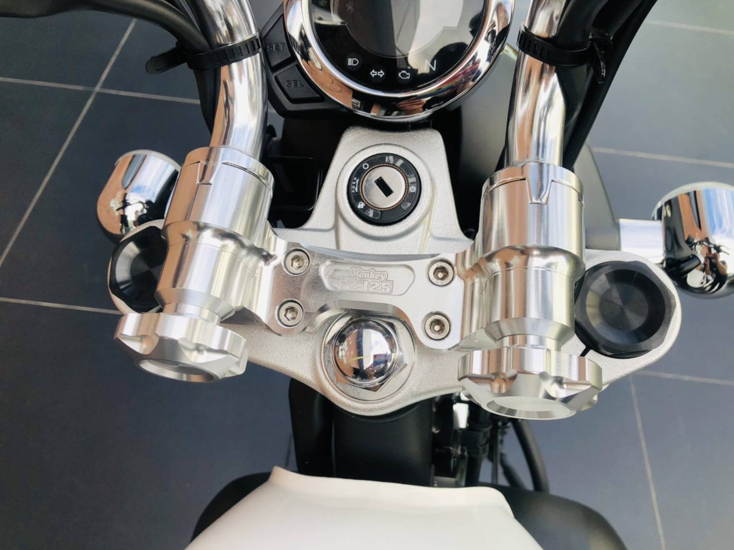 แฮนด์พับ MonkeyZ125 HONDA MONKEY 125