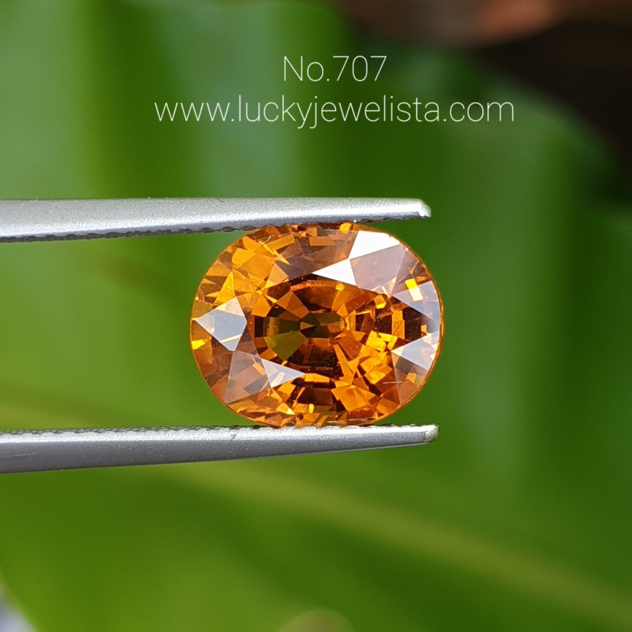 พลอยบุษราคัมบางกะจะ Yellow sapphire สีแม่โขง 4.35 กะรัต ทรงไข่กึ่งคุชชั่น