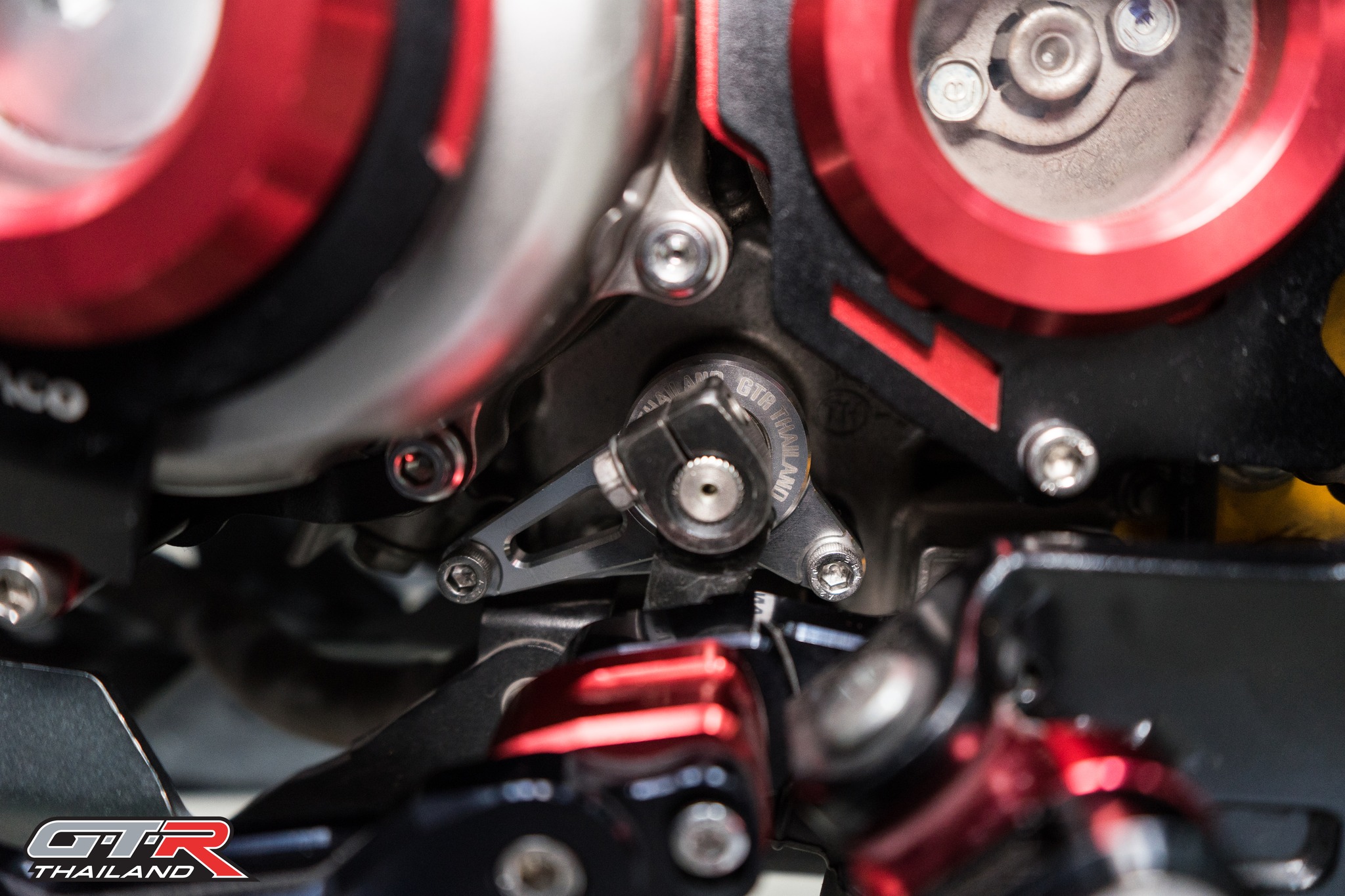 ตัวประคองแกนเกียร์ GTR THAILAND WAVE-125i ปี2012-22/MONKEY-125 4เกียร์ ราคา 900฿ / wave-125i ปี2023/wave110i ปี2021 5เกียร์ ราคา 950฿ มี5สีให้เลือก