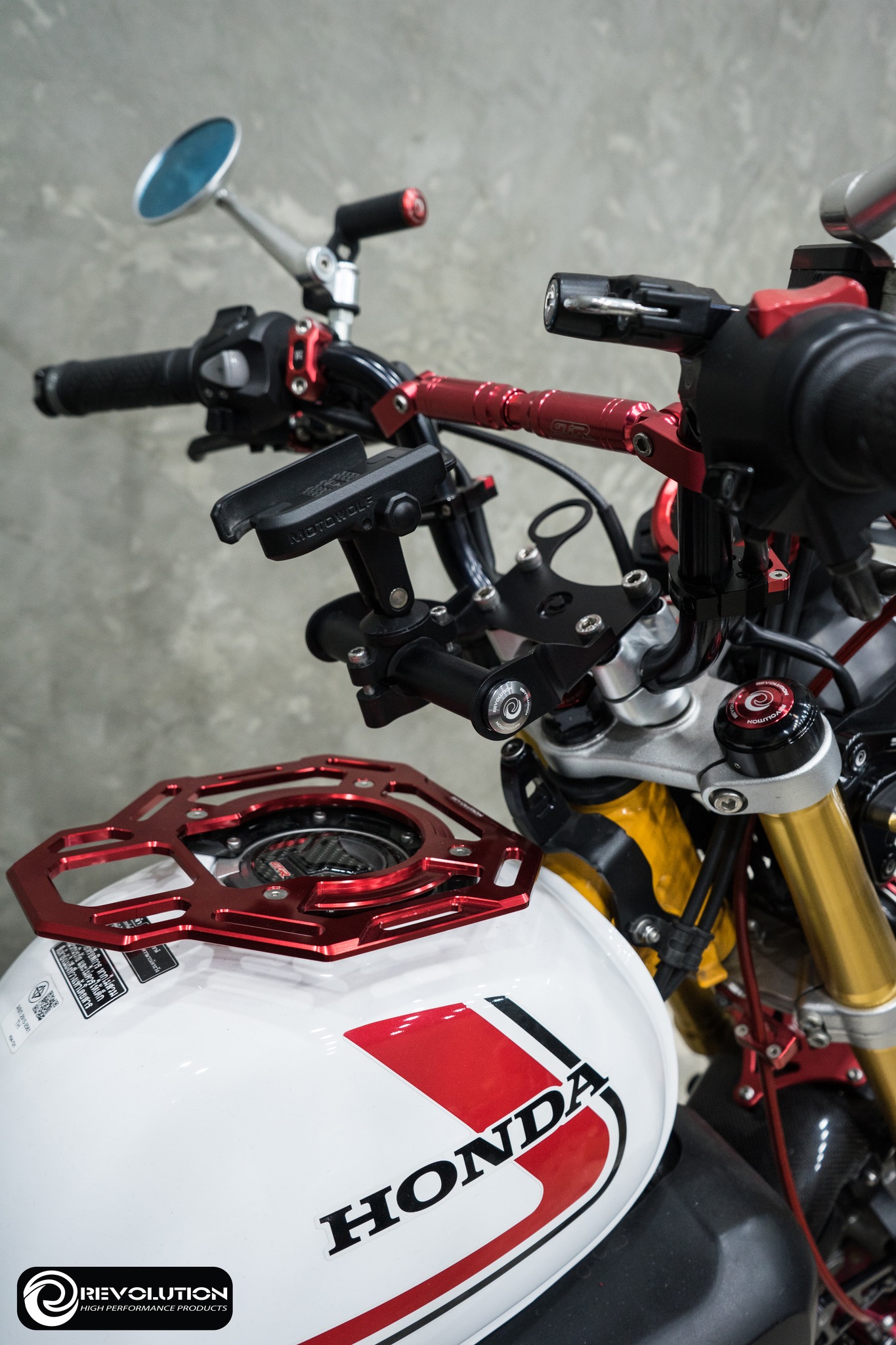 ขาจับมือถือยึดประกับตุ๊กตาแฮนด์ 2D REVOLUTION ST-125Dax/MONKEY-125/CT-125 สีดำ ราคา 1,100 บาท/ชุด