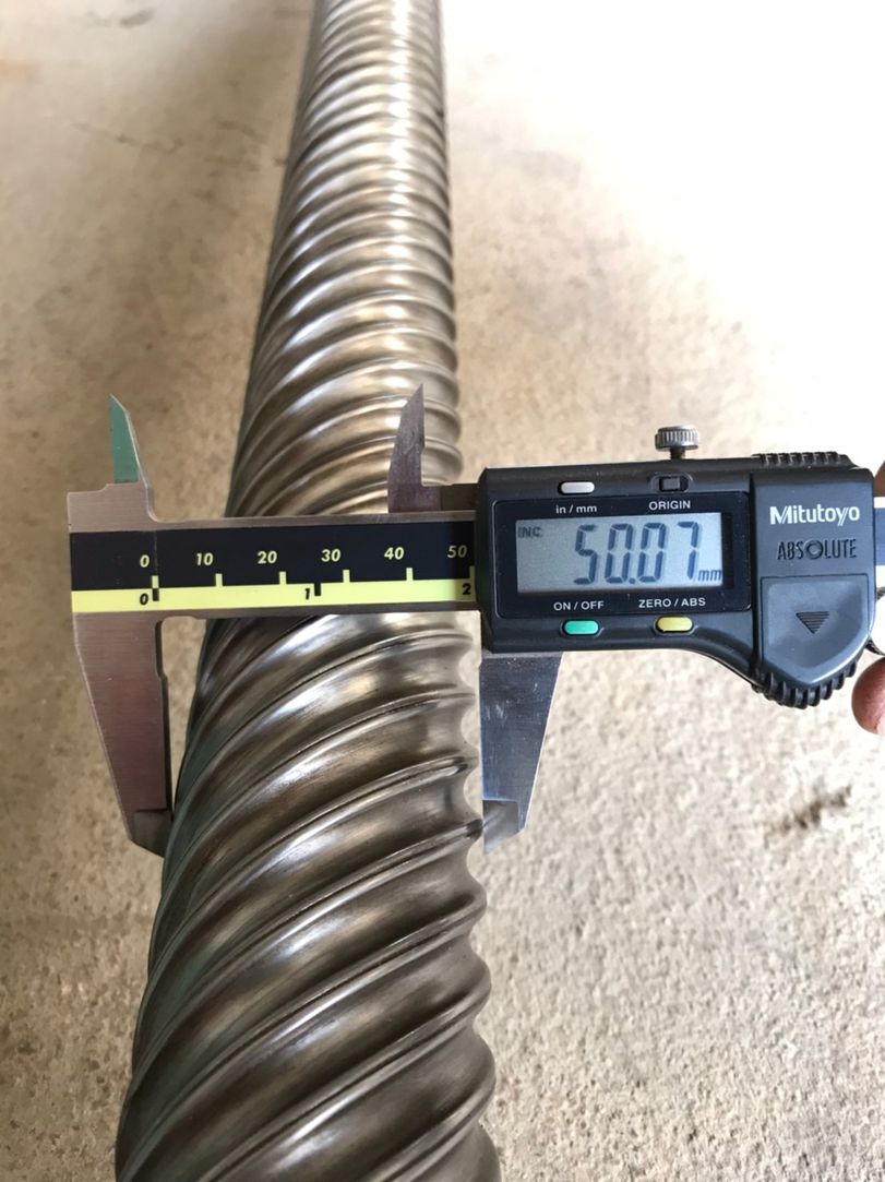 บอลสกรู โต 50 มิล ยาวเฉพาะเกลียว 258 ซม.ยาวรวม 315 ซม. 8 ปาก พิต 12 มิล