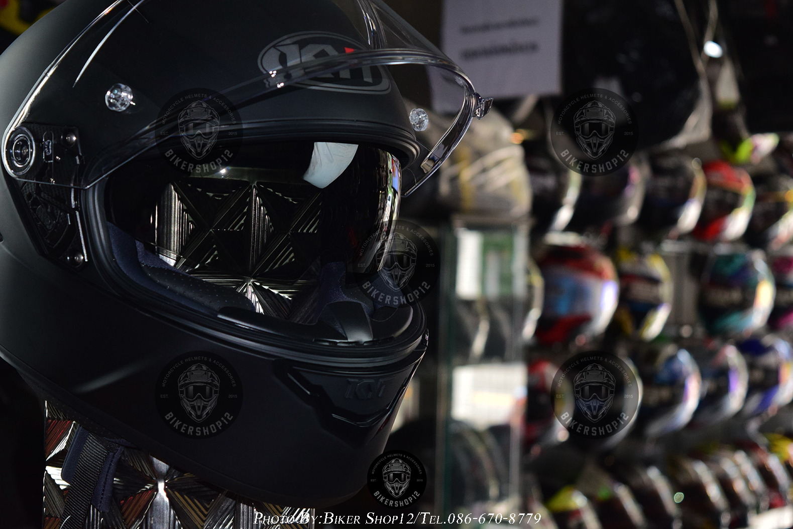 หมวกกันน็อค KYT สีดำด้าน (มีแว่น พับซ่อนได้)