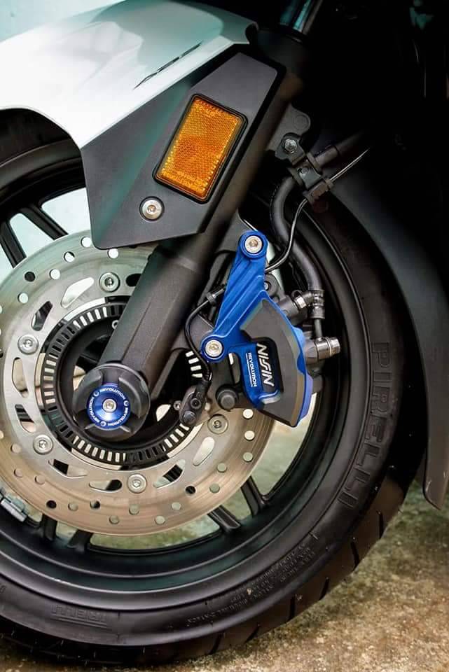 การ์ดบังปั้มหน้าล่าง REVOLUTION All New Forza 300 ราคา950