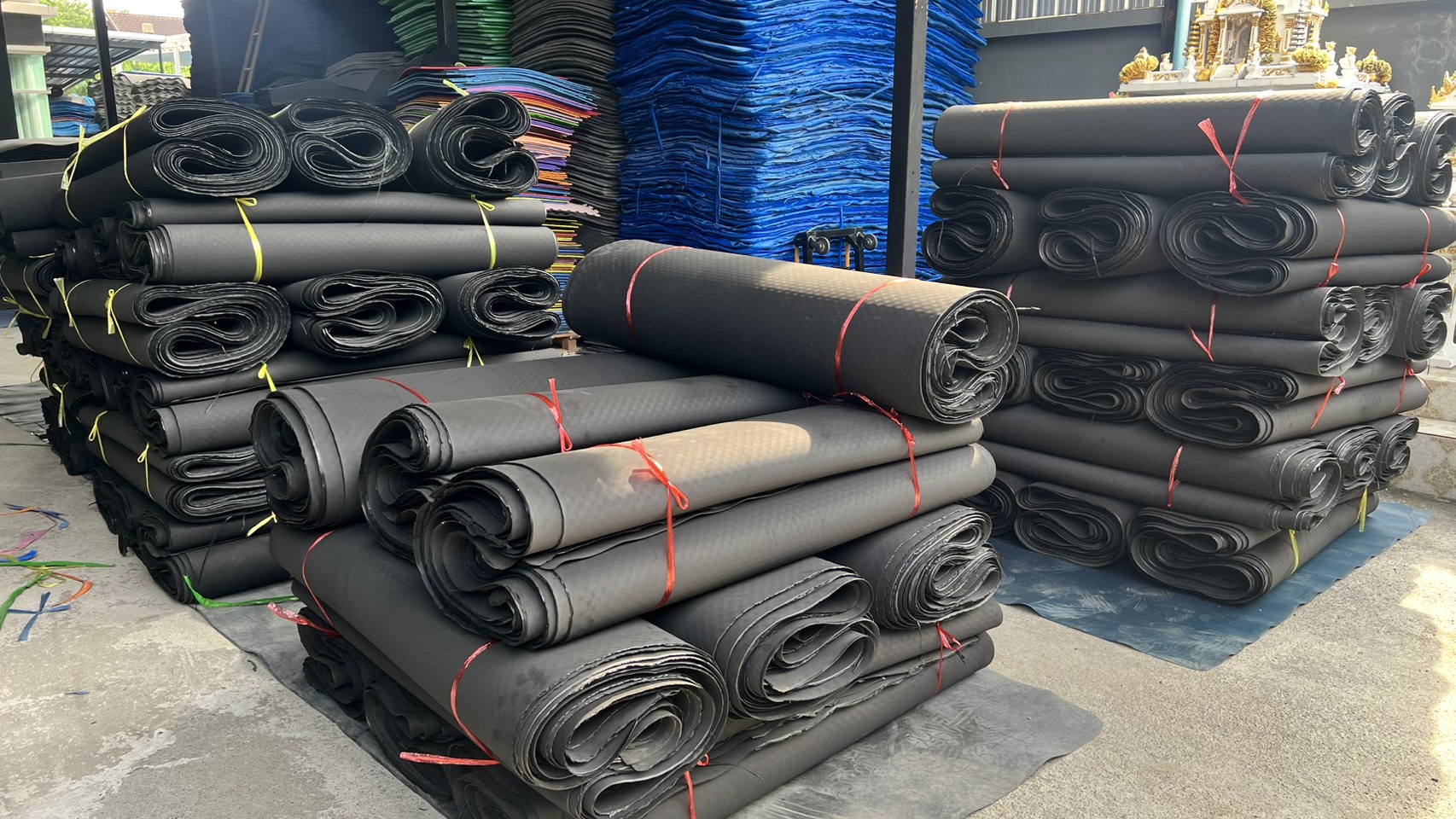 แผ่นยางสีดำ หนา 3mm. ขนาด 130*240 cm.