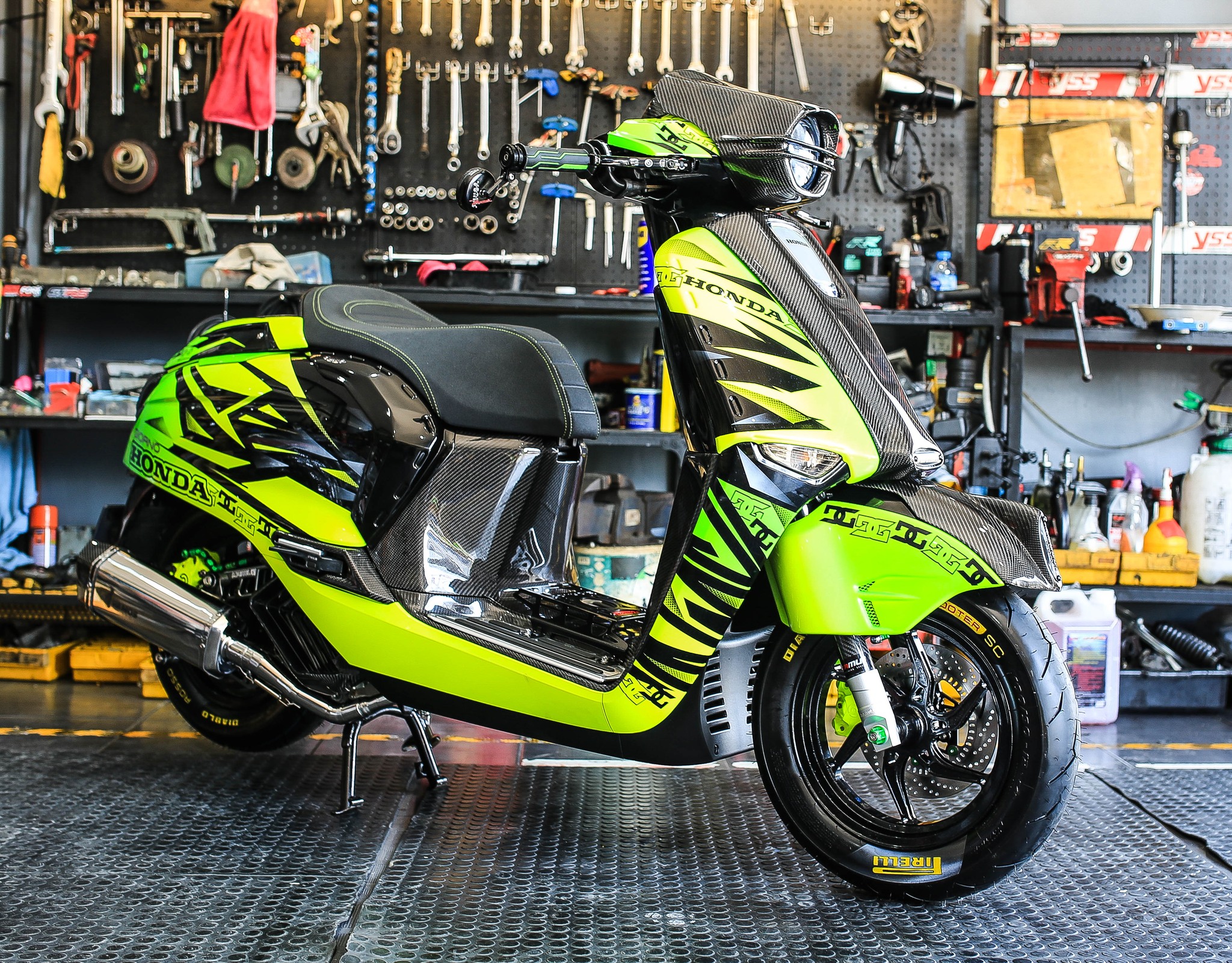 ท่อ Vamos Giorno+ ปลายคาบอนแท้ ตรงรุ่น ท่อมี มอก ปลายคาบอน 2 รู