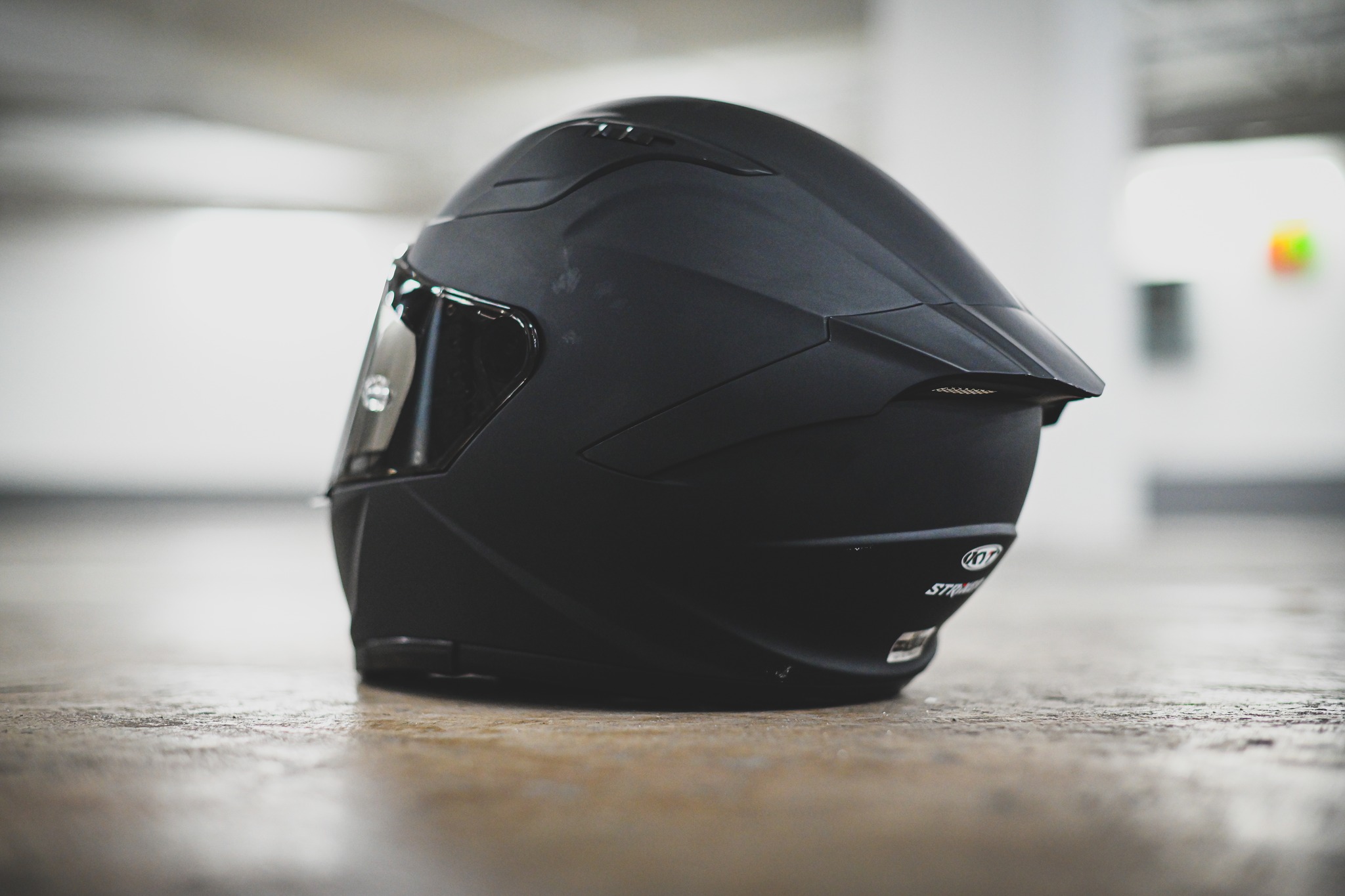 หมวกกันน็อคKYT STRIKER สี PLAIN MATT BLACK (ดำด้าน)