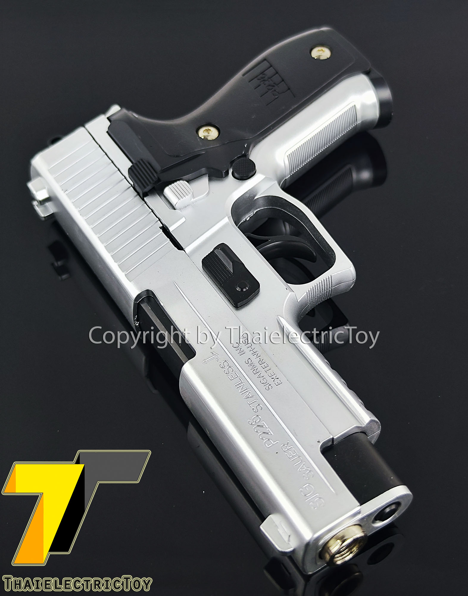 ปืนอัดลมพลาสติก Sig sauer p226 สีบอร์นเงิน ชักยิงทีล่ะนัด ลำกล้องยาว 8 นิ้ว หนัก 309 กรัม