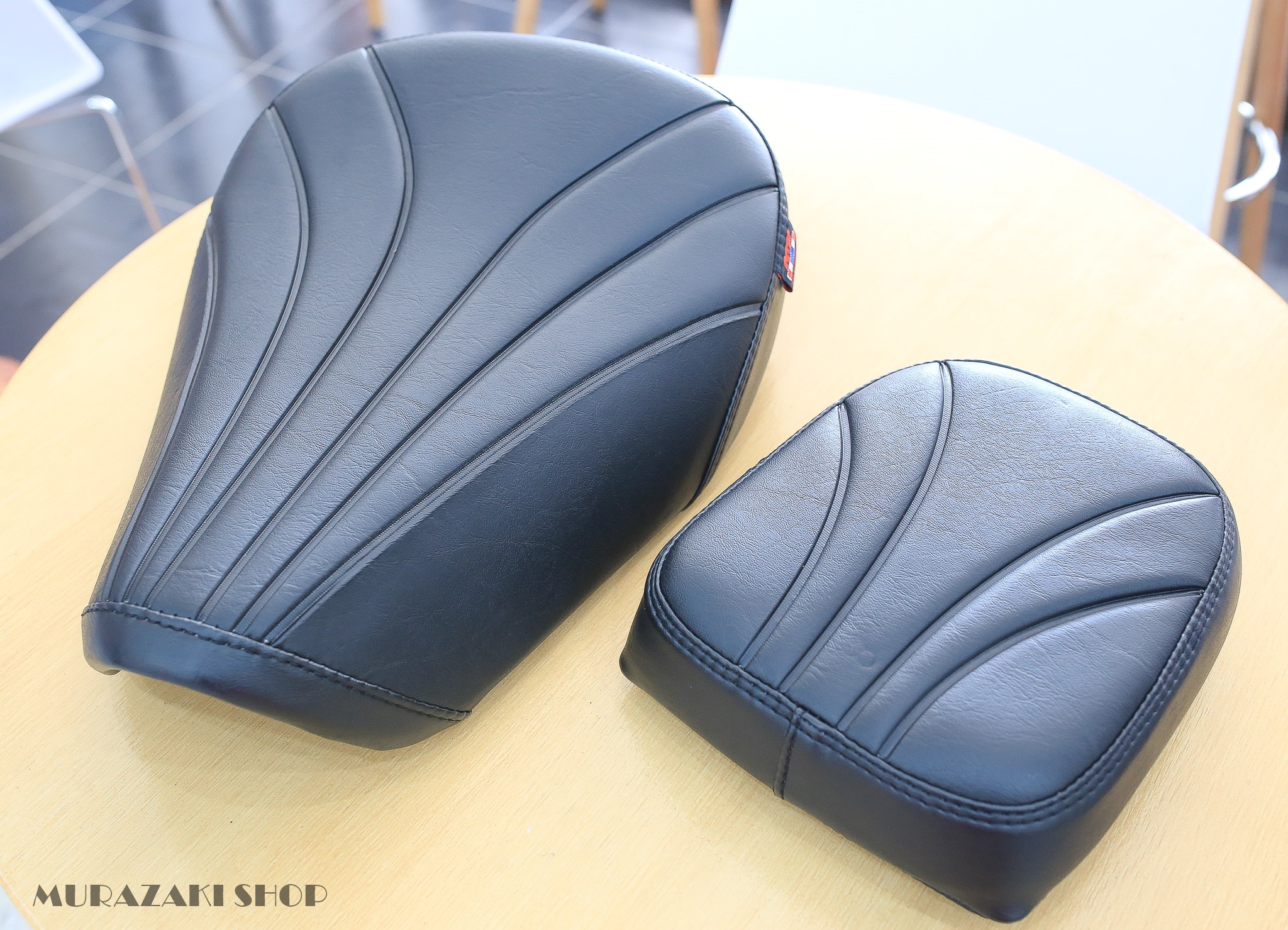 เบาะหน้าหลัง HONDA C125 หน่อยวัดด่าน มี2ลาย สีแดง ดำ น้ำตาล ชุดละ3500 ซื้อแยกหน้า2000หลัง1500ครับ