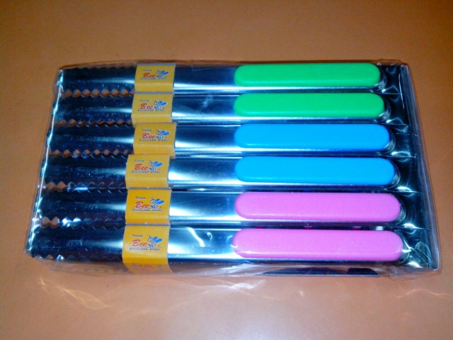 คีบด้ามพลาสติกกลาง(bee)