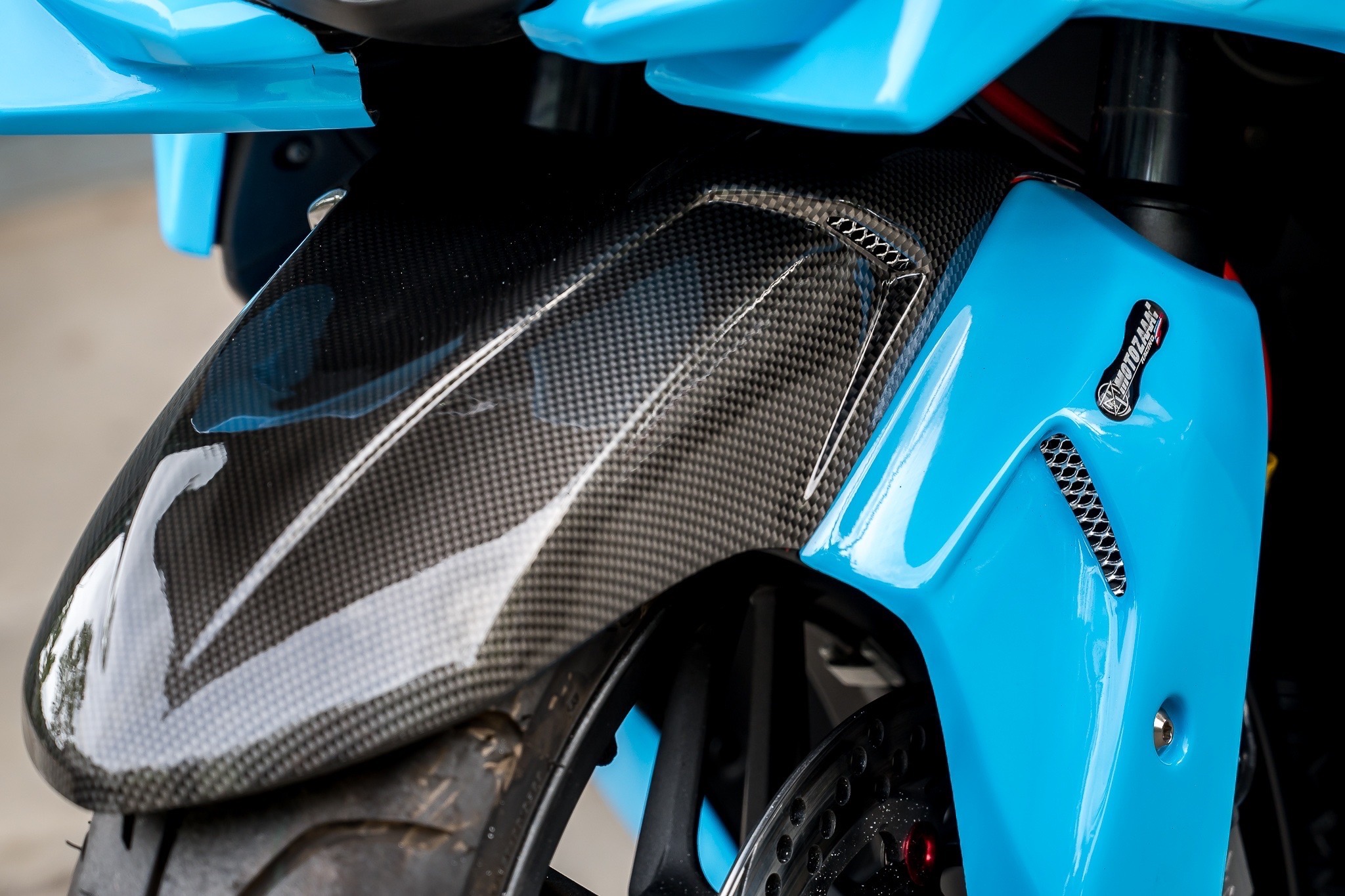 ครอบบังโคลนหน้า MOTOZAAA FORZA 350 2500฿ มีสีตามตัวรถสีอืนต้องสั่ง