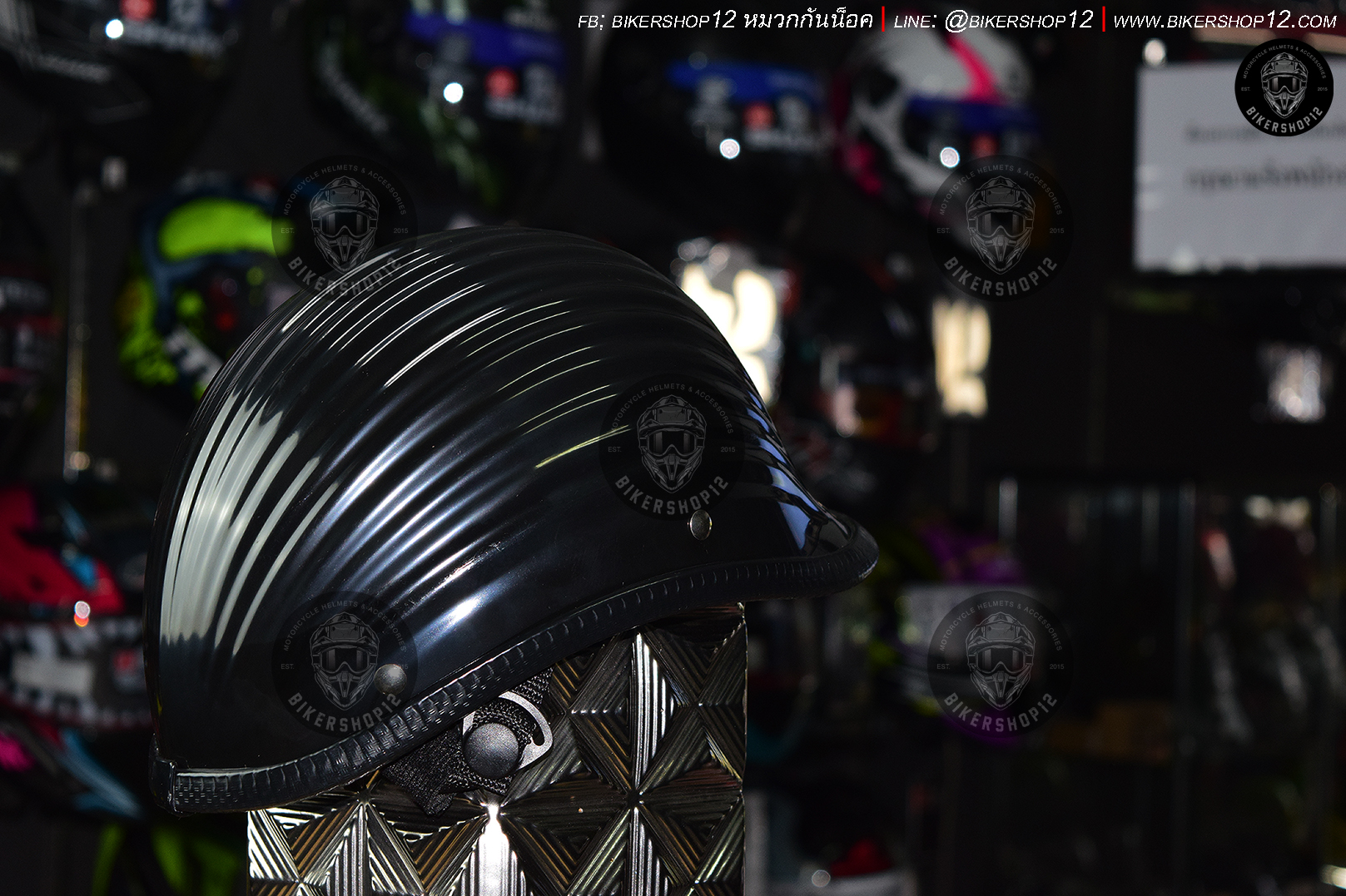 หมวกกันน็อคกะลา Chopper สีดำเงา ทรง ก้นเป็ด