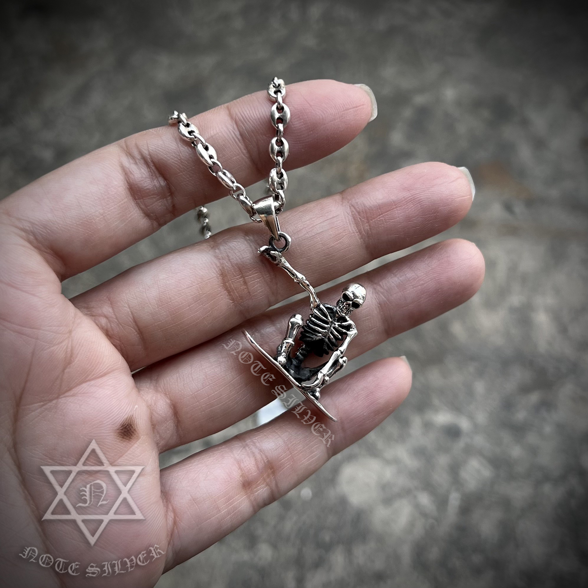 จี้เงินแท้ โครงกระดูกเล่นสโนว์ บอร์ด Sterling Silver 925 NSPD3074