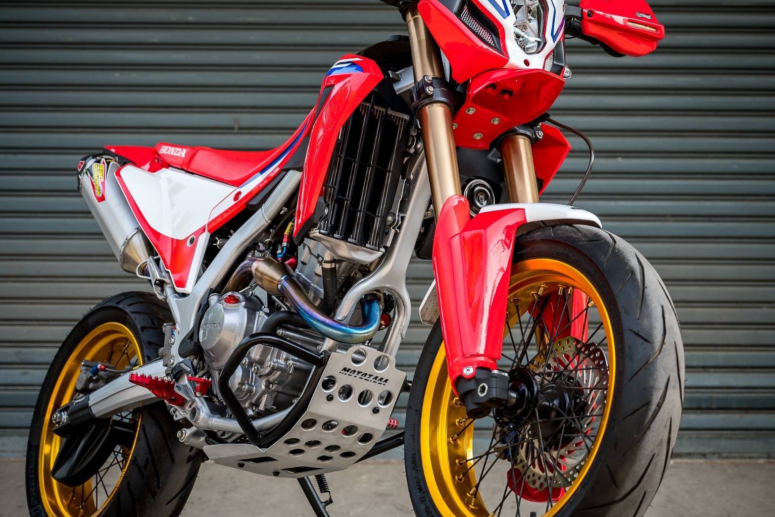 CRF300L แคชบาร์กันล้ม - Skid palte ดำ / แดง 3,600฿ motozaaa