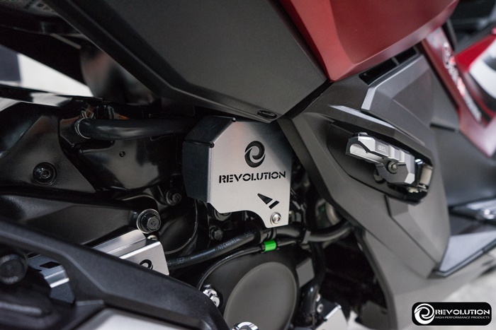 การ์ดครอบคอยไฟ+ครอบสายเบรค+การ์ดปั้มน้ำ อลูมิเนียม REVOLUTION ADV350 FORZA350 ราคา1500