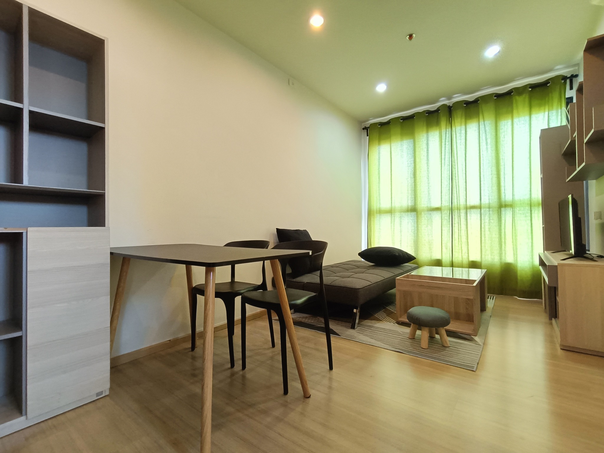เดอะ เบส แจ้งวัฒนะ - THE BASE CHAENGWATTANA (VIP)