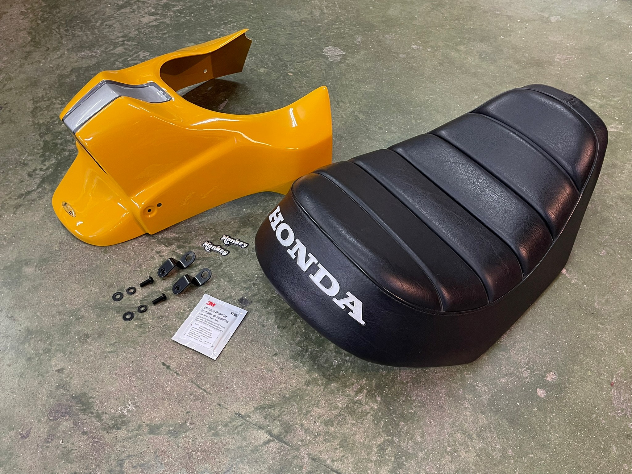 ชุดครอบท้ายพร้อมเบาะ Monqey king V.2 Monkey125 4700