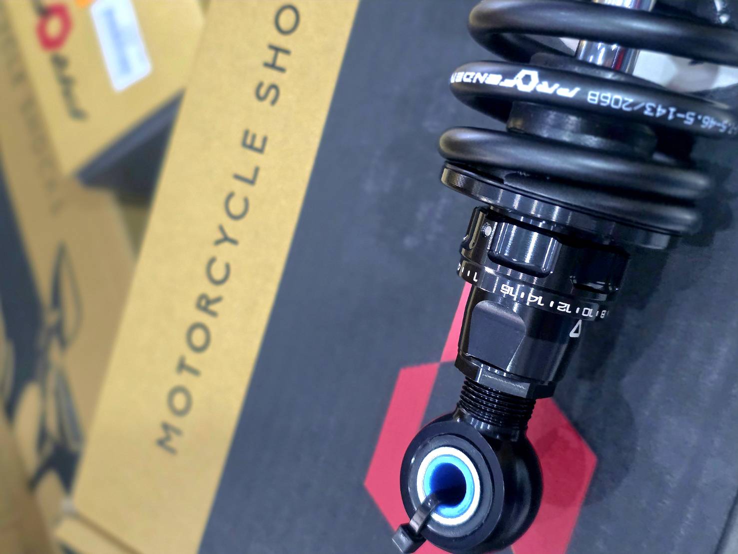 โช๊คหลัง Profender x series Xplusล่าสุด2025 GIORNO+ 320MM 300MM ราคา8900