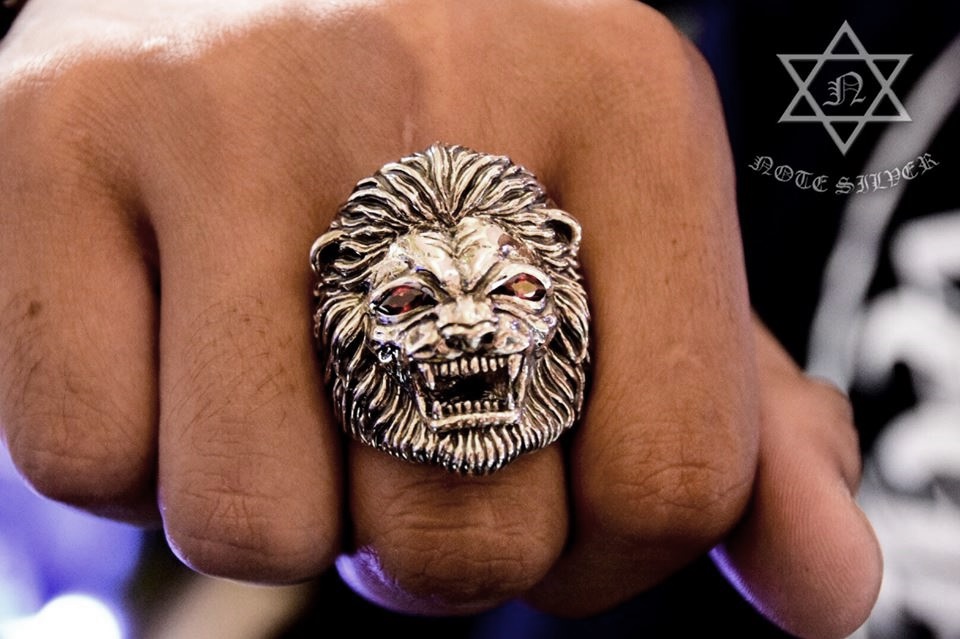 แหวนสิงห์โต ฝังตาสีกาเนต Panthera leo Sterling Silver 925 NSRG1244