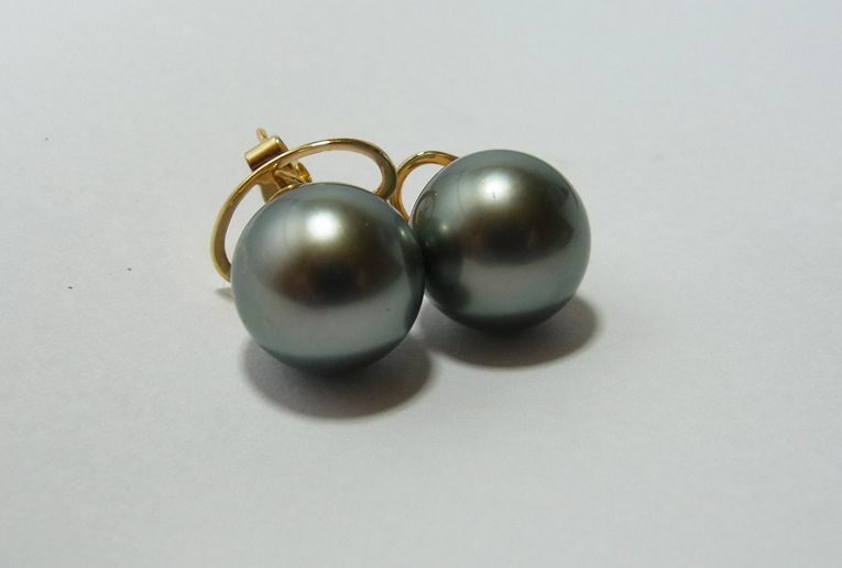 ต่างหูไข่มุก south sea 11-12 มิล ตัวเรือน 18k สีดำ เกรด AAA-AA++