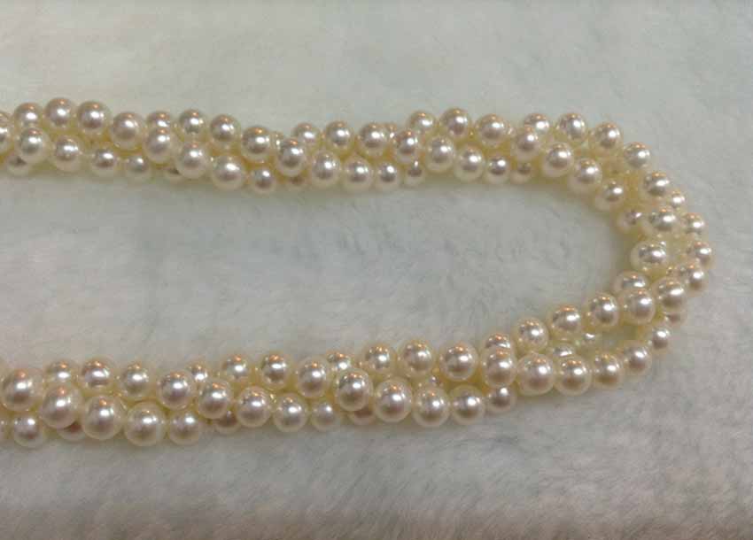 สร้อยคอไข่มุกแท้ 5-6 มิล กลม สีขาว แบบ 3 เส้น เกรด AAA+