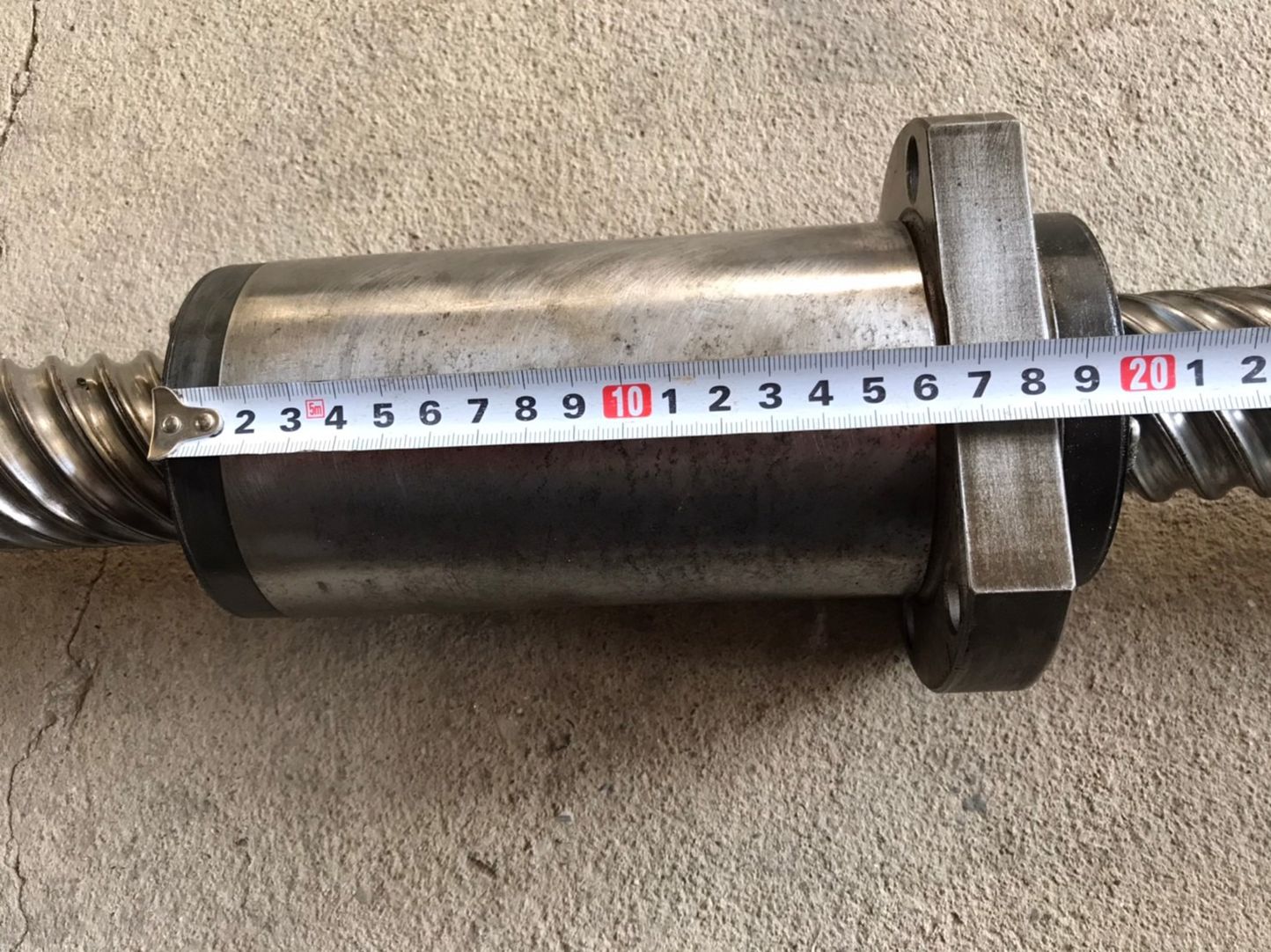 บอลสกรู โต 50 มิล ยาวเฉพาะเกลียว 258 ซม.ยาวรวม 315 ซม. 8 ปาก พิต 12 มิล