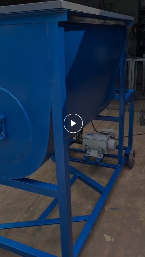 เครื่องผสมปุ๋ย ถังเหล็กเคลือบสี แนวนอน ขนาด 300kg มอเตอร์ 3HP