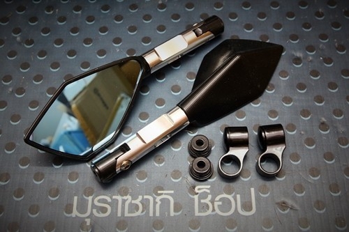 กระจกห้าเหลี่ยมบานเล็ก