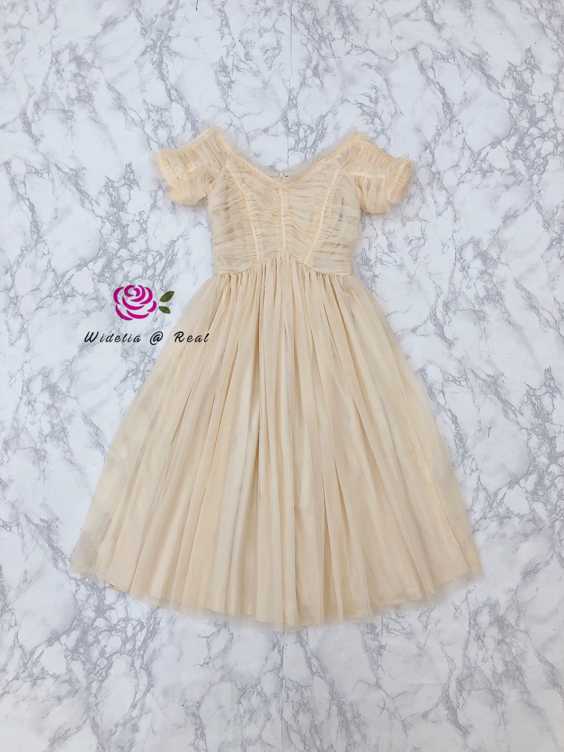Korea Dress เดรสตัวยาวแขนสั้นแสนสวย