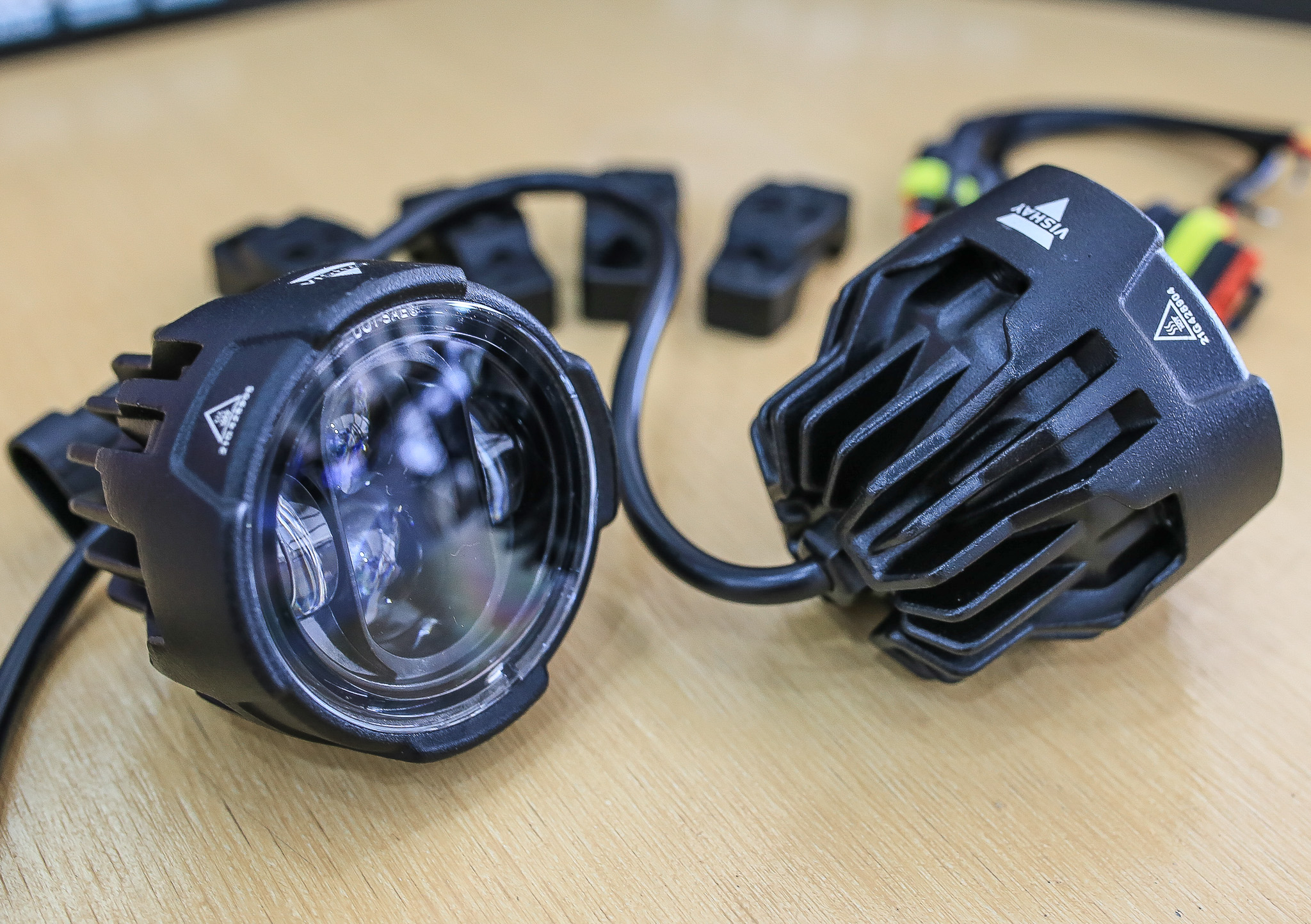 ไฟสปอตไลท์ VISHAY AUTOLED 120W/12000LM ชุดละ1690บาท