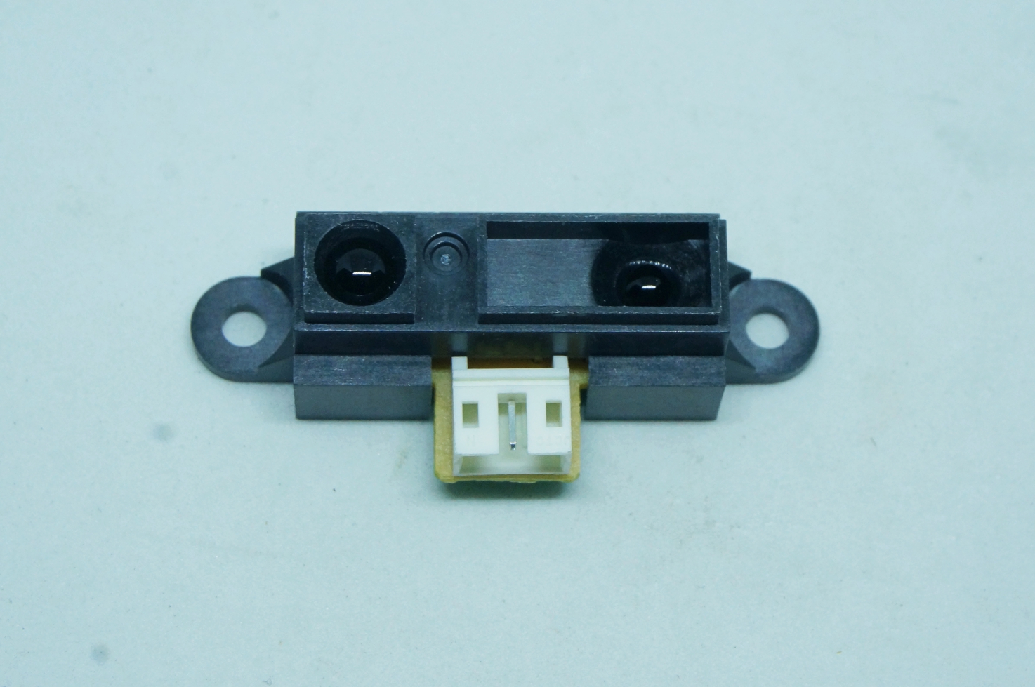 GP2Y0A41SK0F (4-30cm) Infrared distance sensor
