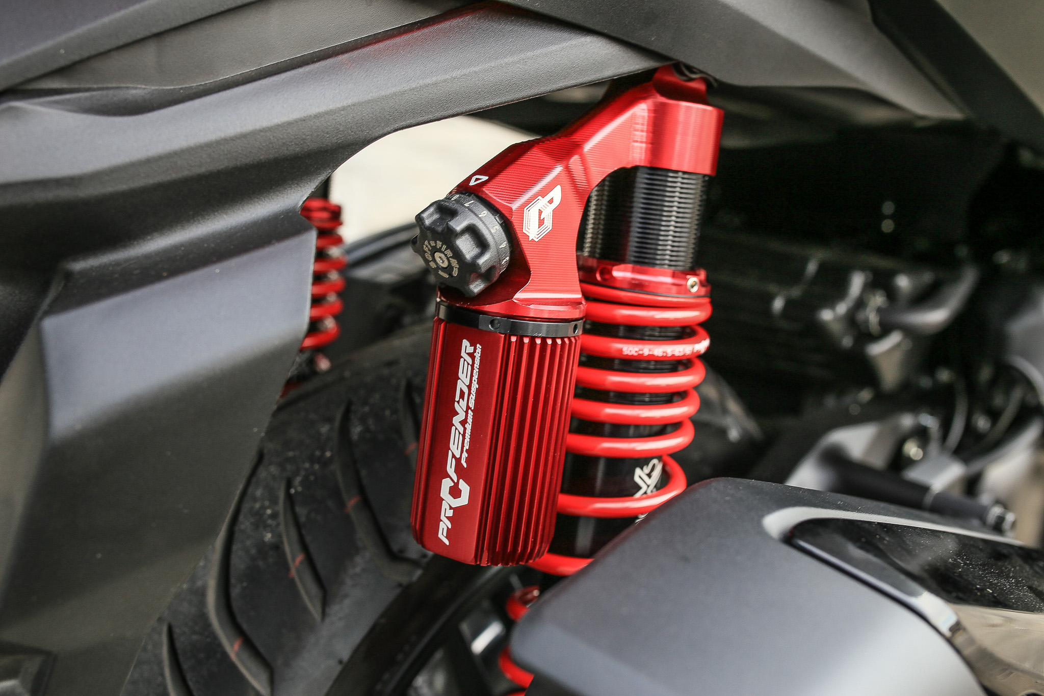 โช๊ค Profender Honda Forza300,350 ราคา11900