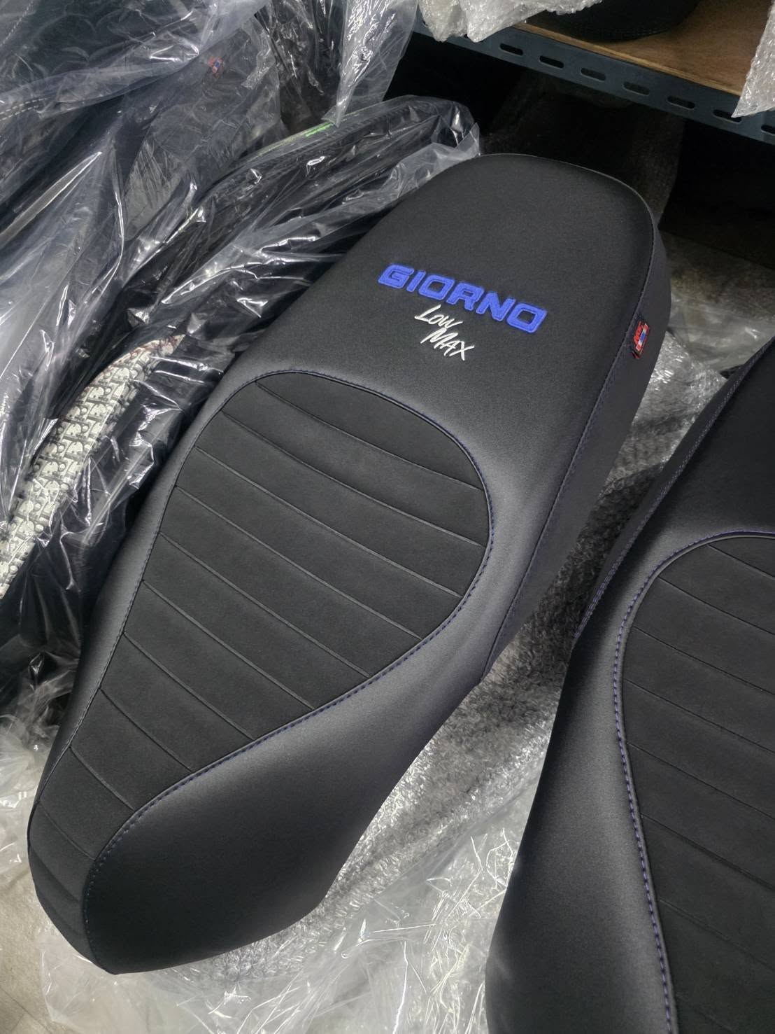 เบาะ Giorno+ ทรงเวสป้า โครงเทียม/โครงแท้ หน่อยวัดด่าน เทียมขาด 2500.- / แท้สับ 2000.- /แท้ขาด 3000.-