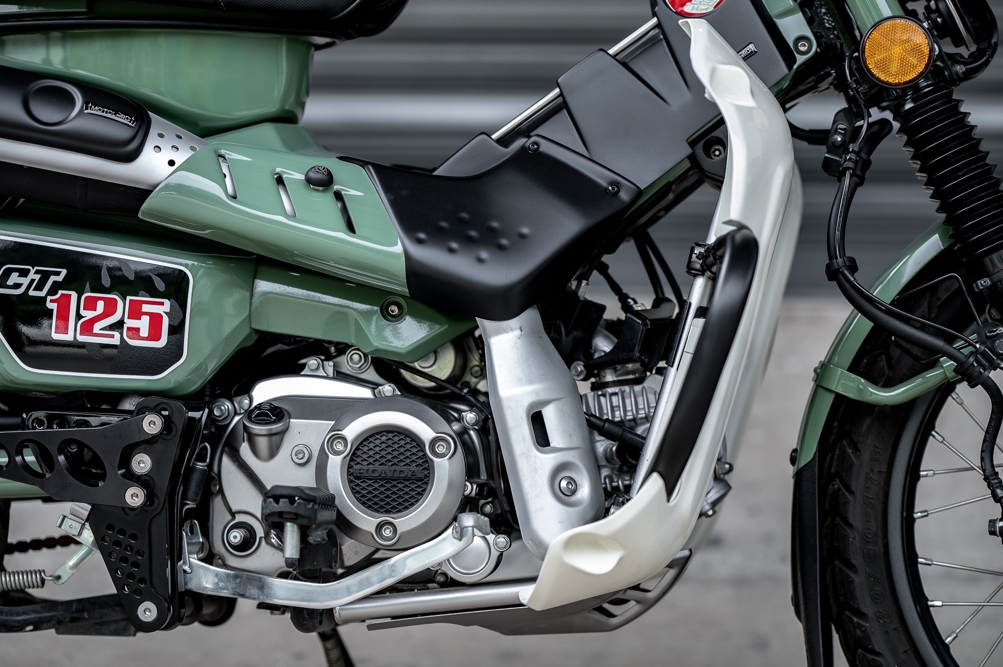 กันลาย CT125 V2 ( Combo set ) ชุดเต็มระบบ 2 ชิ้น motolordd 3500฿