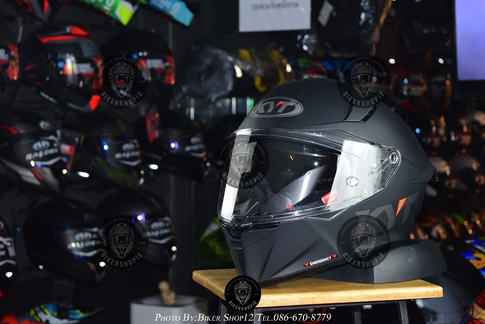 หมวกกันน็อคKYT Model R2R สีดำด้าน