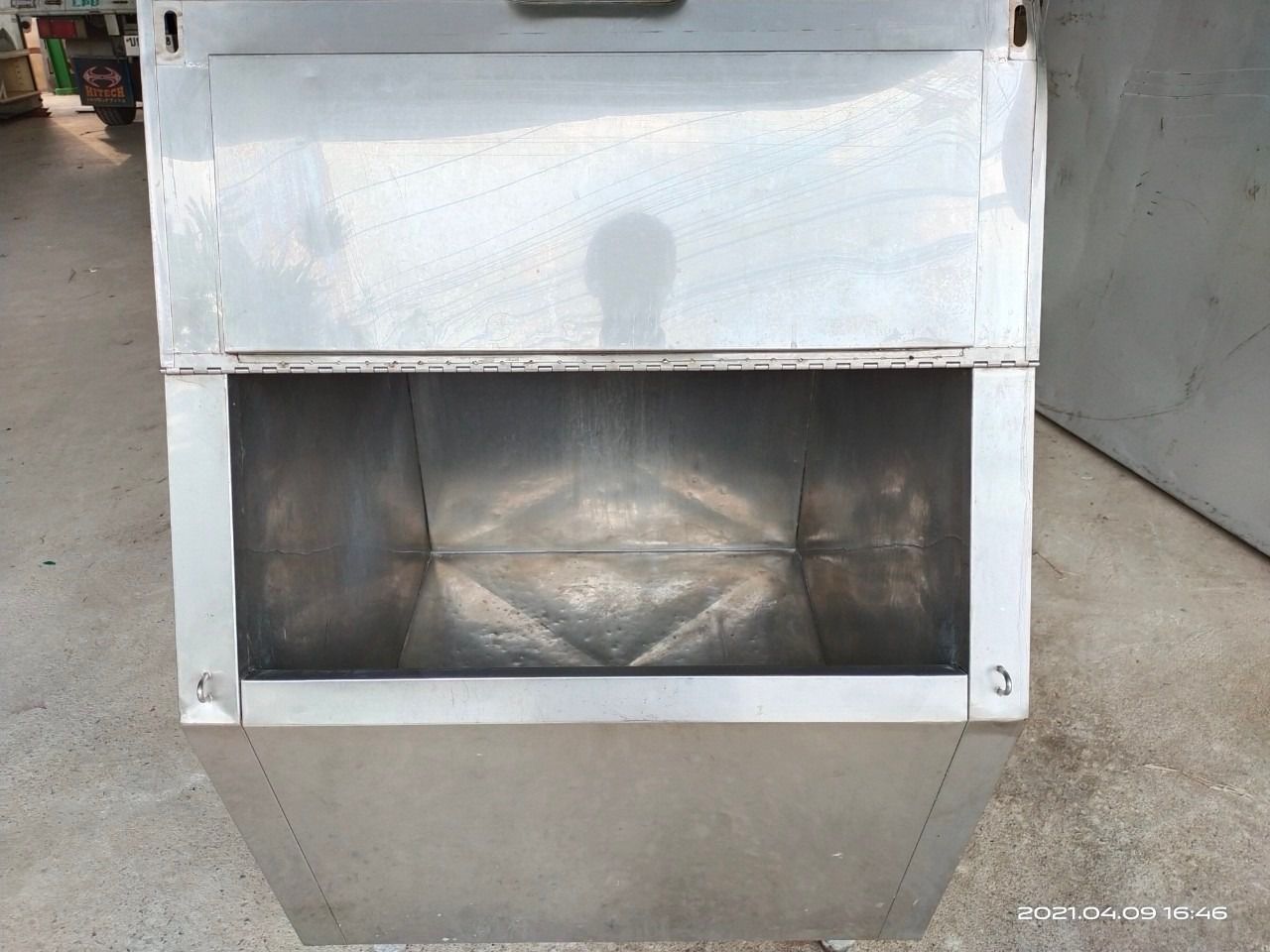 ถังน้ำแข็งสแตนเลส ขนาด 60x70x84 ซม.