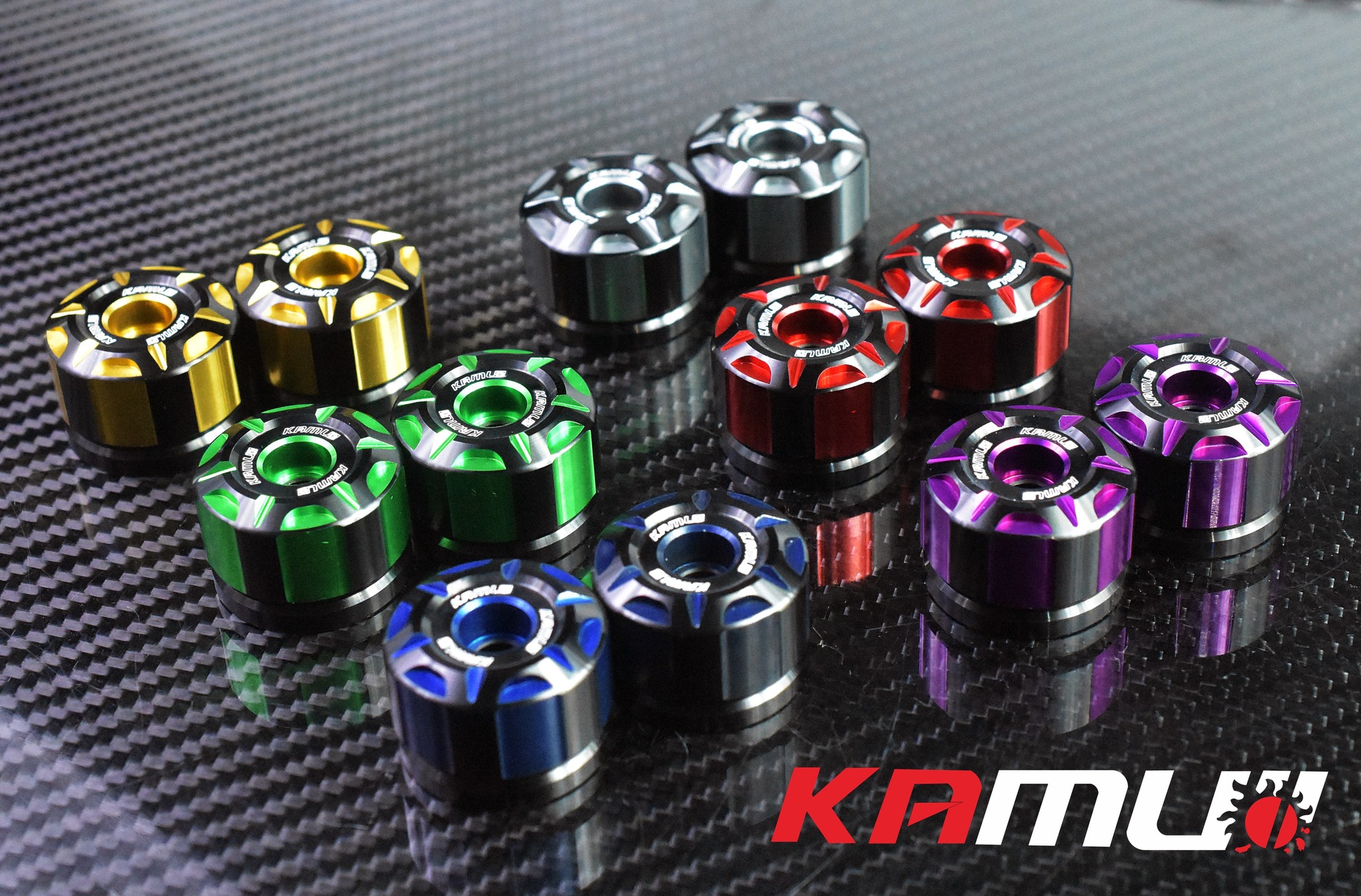 ปลายแฮนด์ทุกรุ่น 31 มิล. KAMUI 2-Tone - งานตรงรุ่น ไม่ต้องแปลงรถ - งานไทยแท้ เกรดพรีเมี่ยม - ผลิตจากวัตถุดิบคุณภาพสูงด้วยเครื่องจักรที่ทันสมัย - มีความสวยงาม แข็งแรง ทนทาน ไม่มีไม่ได้แล้ว สนใจ ติดต่อ ราคา 650 บาท