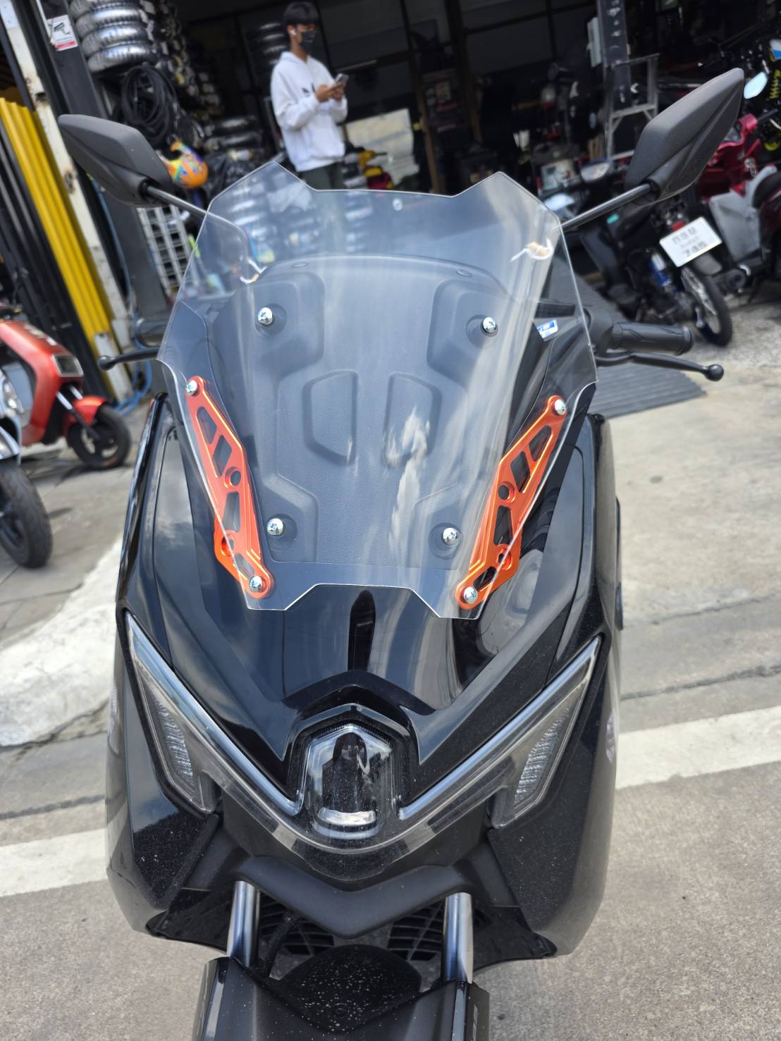 ชิวหน้า[2ชั้น ]Nmax155 ปี2025 ขาชิวมีให้เลือก 7 สี