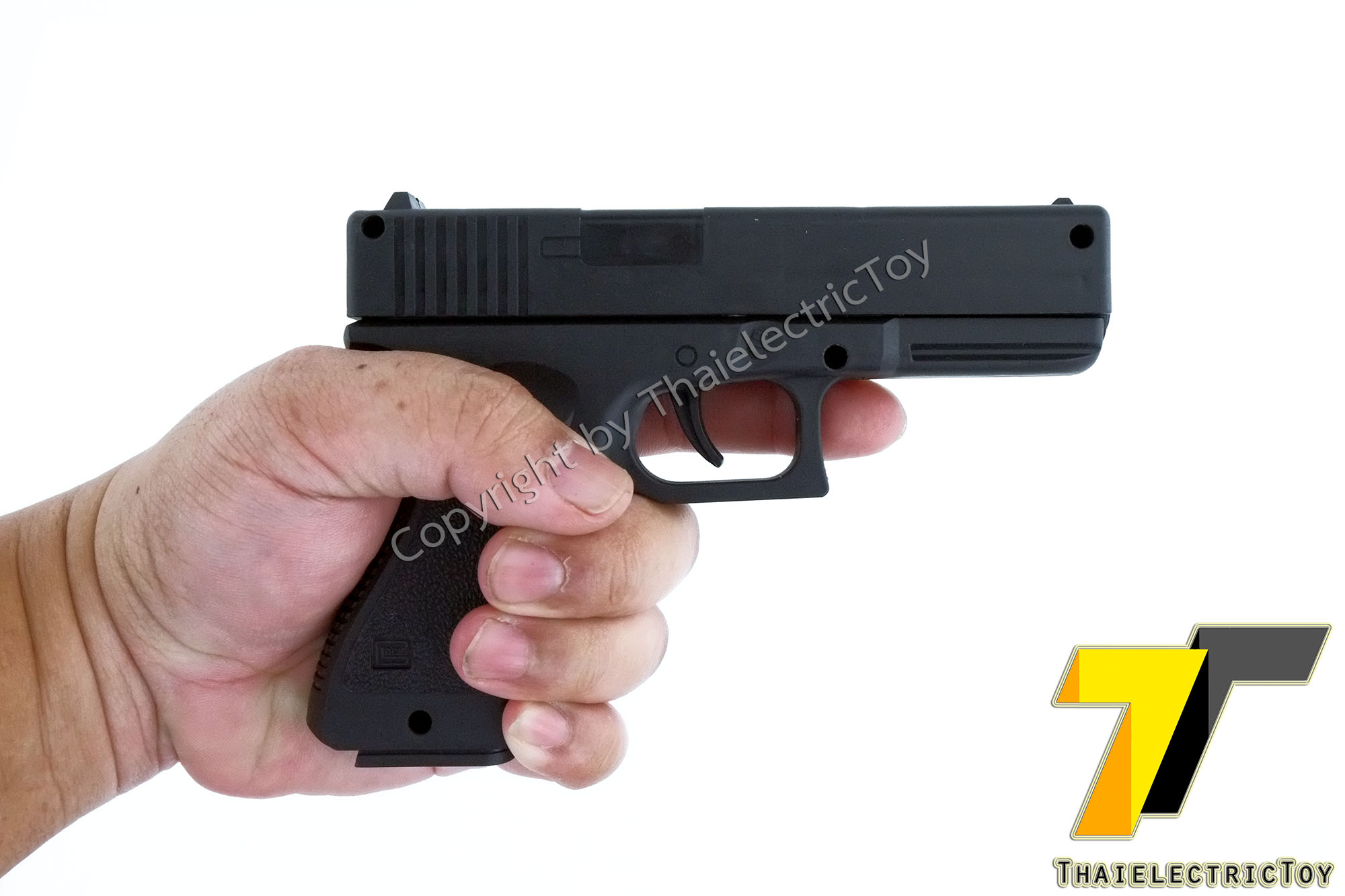 ปืนยิงเจล Glock19 แถมลูกเจลขนาด 7-8 มิล ให้จำนวน 500 นัด