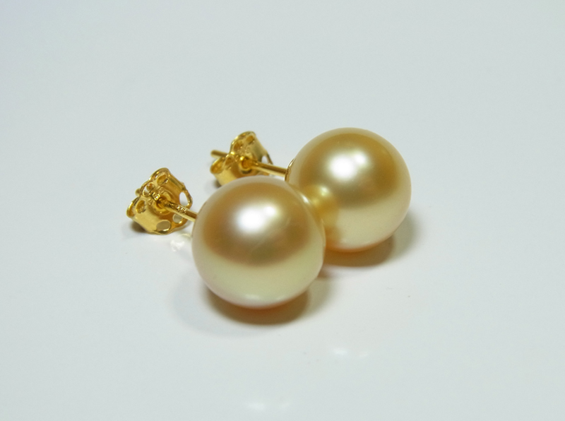 ต่างหูไข่มุก south sea 9-10 มิล ตัวเรือน 14k สีทองกลาง เกรด AAA