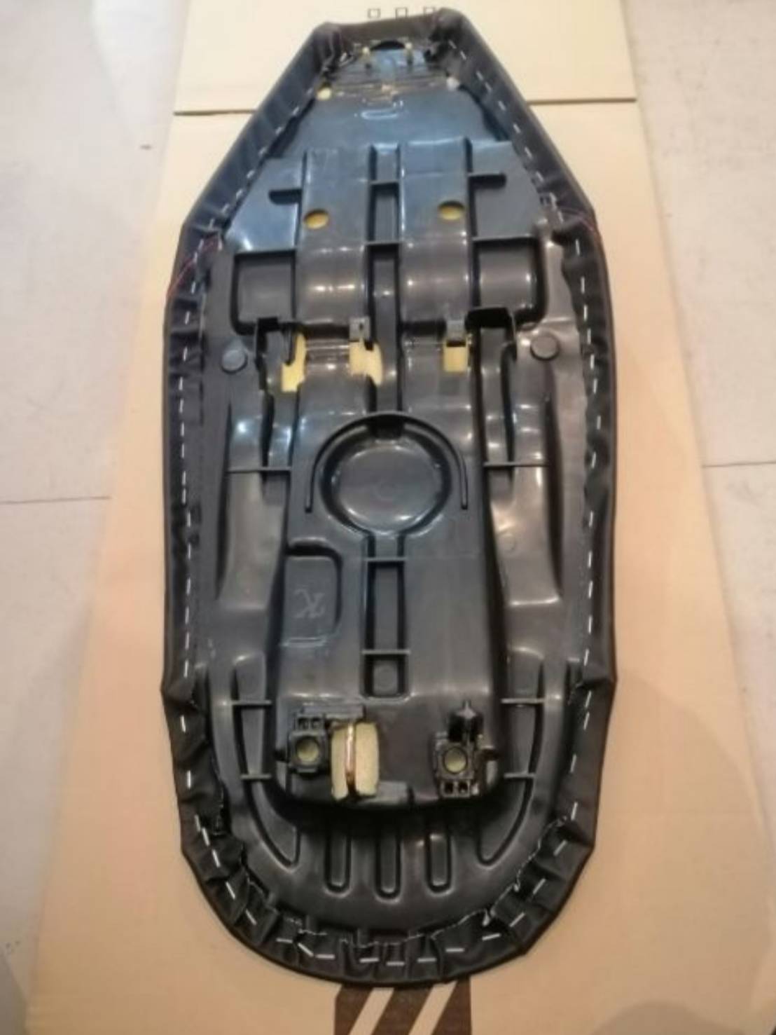 เบาะปาดแต่ง Fino เก่าลายbiker+สติกเกอร์